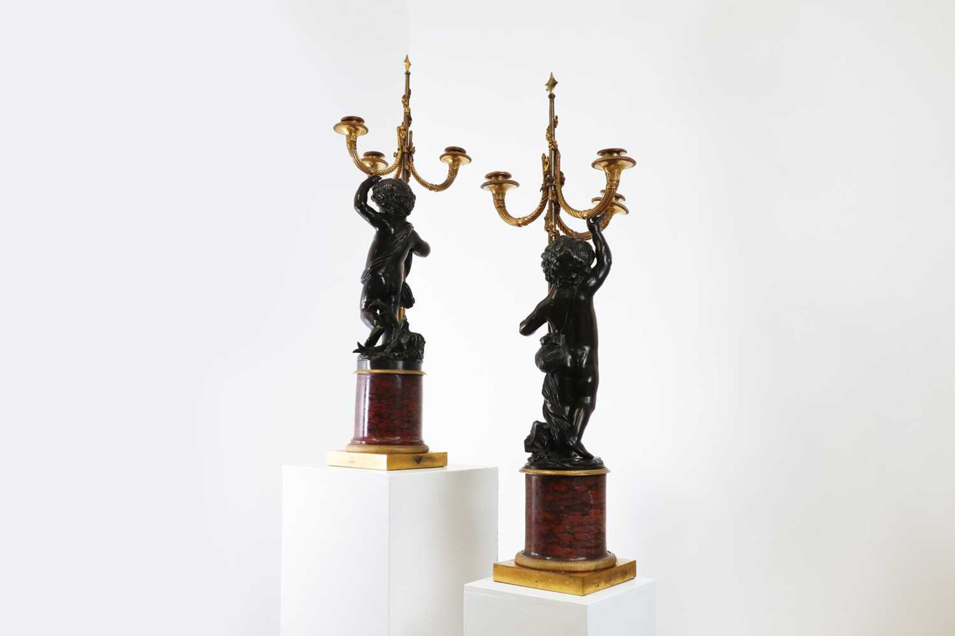 A pair of French Empire bronze and marble candelabra attributed to François Rémond (c.1747-1812), - Bild 3 aus 23