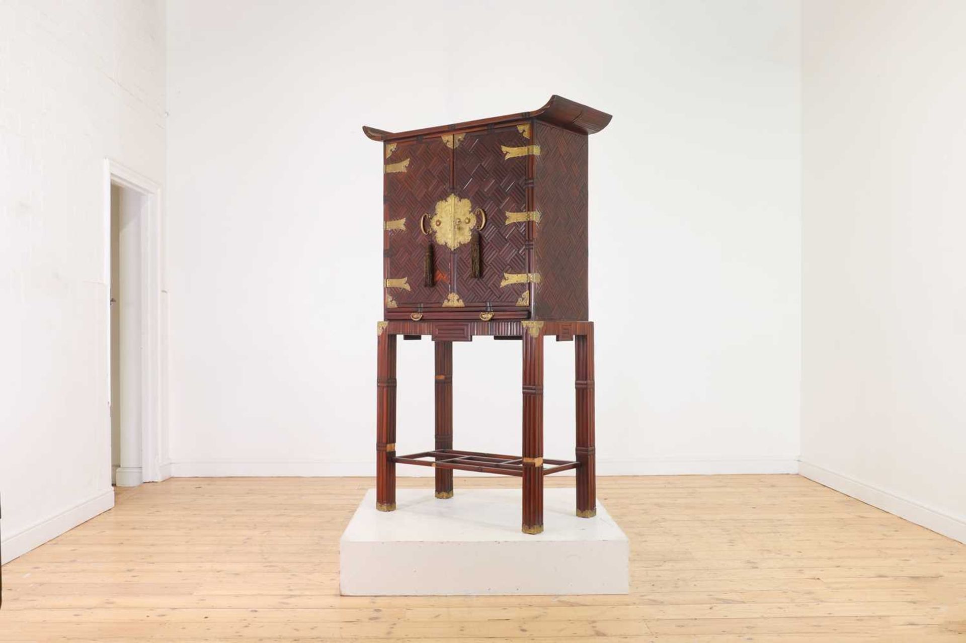 A bamboo cabinet on stand, - Bild 8 aus 11