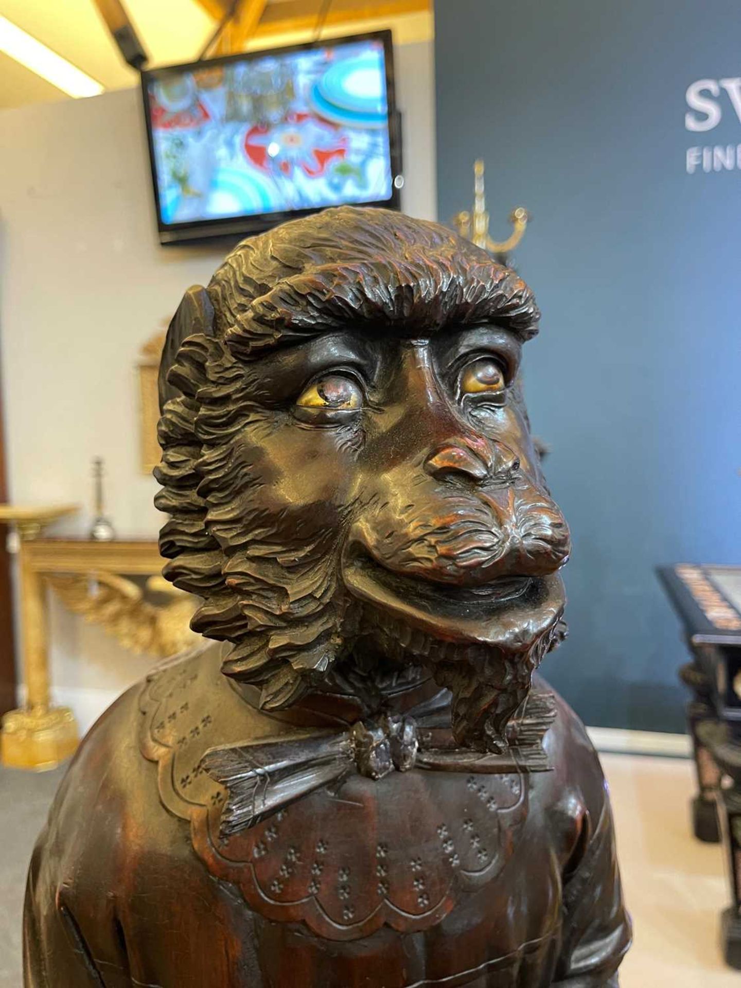 A pair of large carved walnut monkey waiters - Image 33 of 48