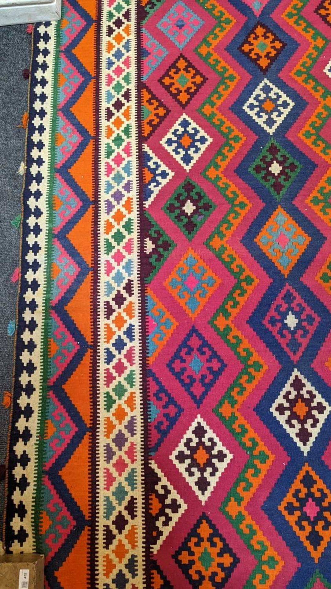 A Persian Qashqai kilim wool rug, - Bild 11 aus 13