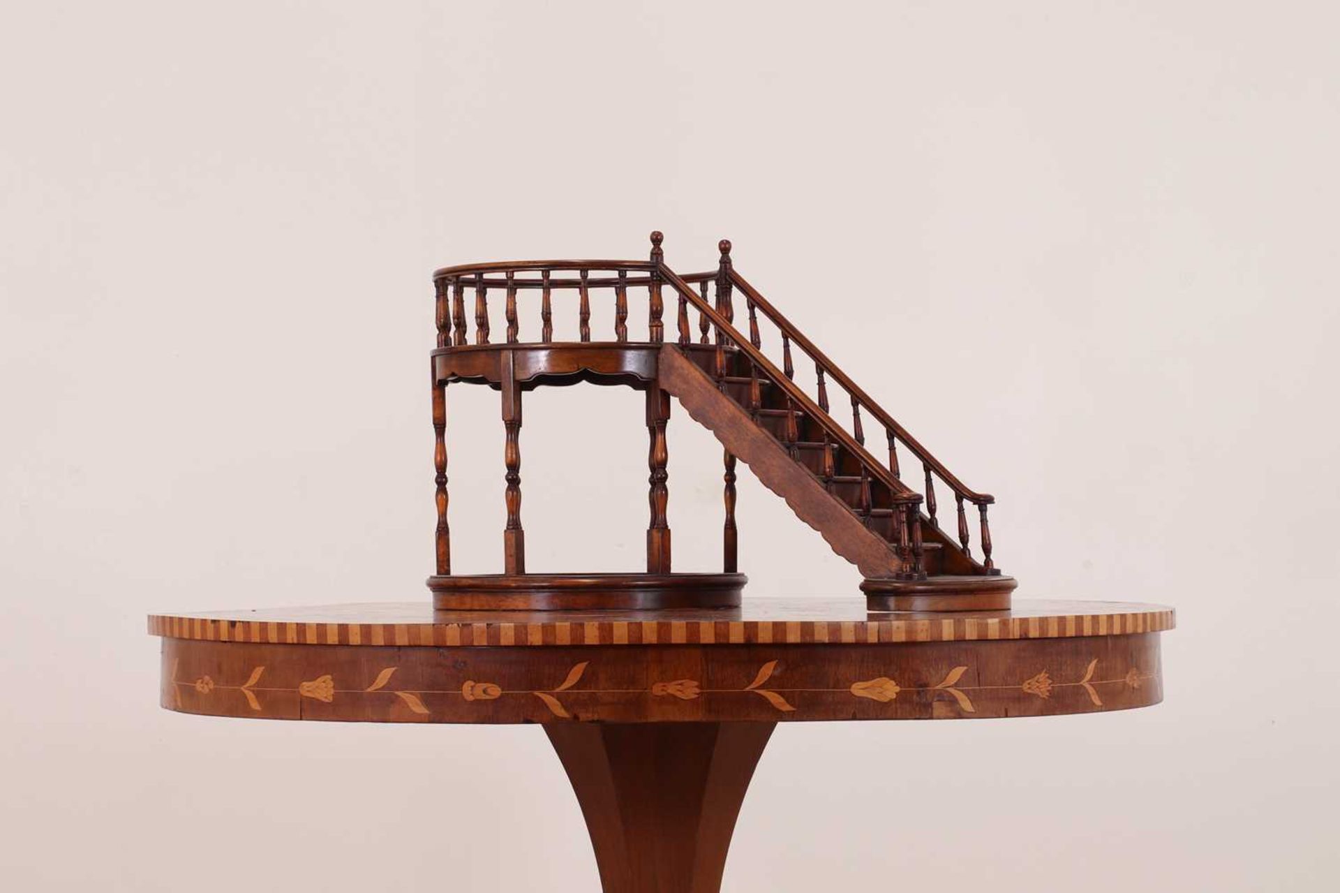 A turned wooden architectural model of a staircase, - Bild 5 aus 22