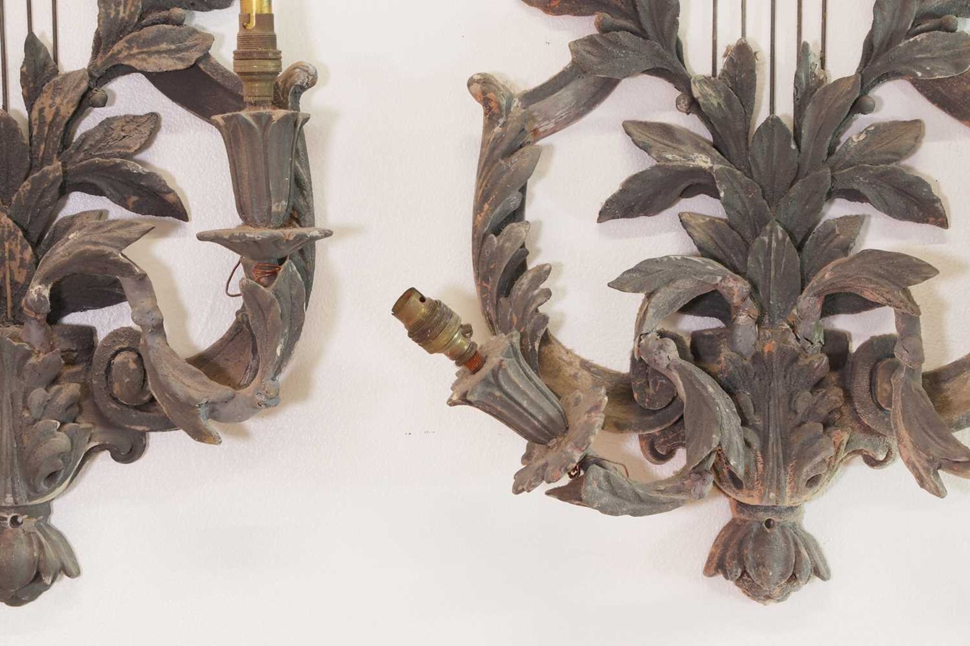 A pair of Gustavian-style painted composition wall lights, - Image 3 of 7