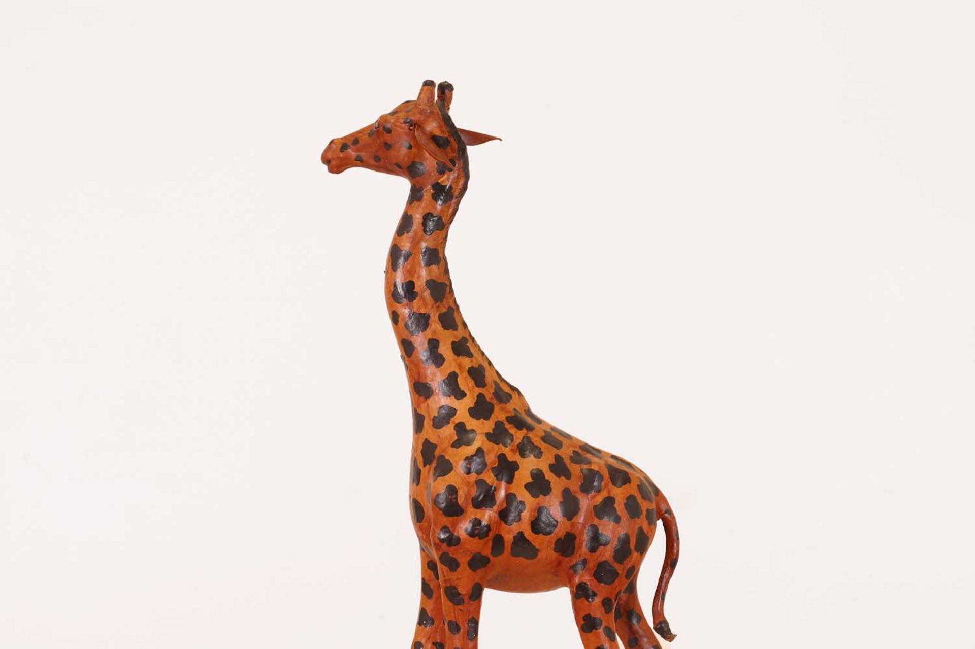 A pair of painted hide figures of giraffes, - Image 9 of 30