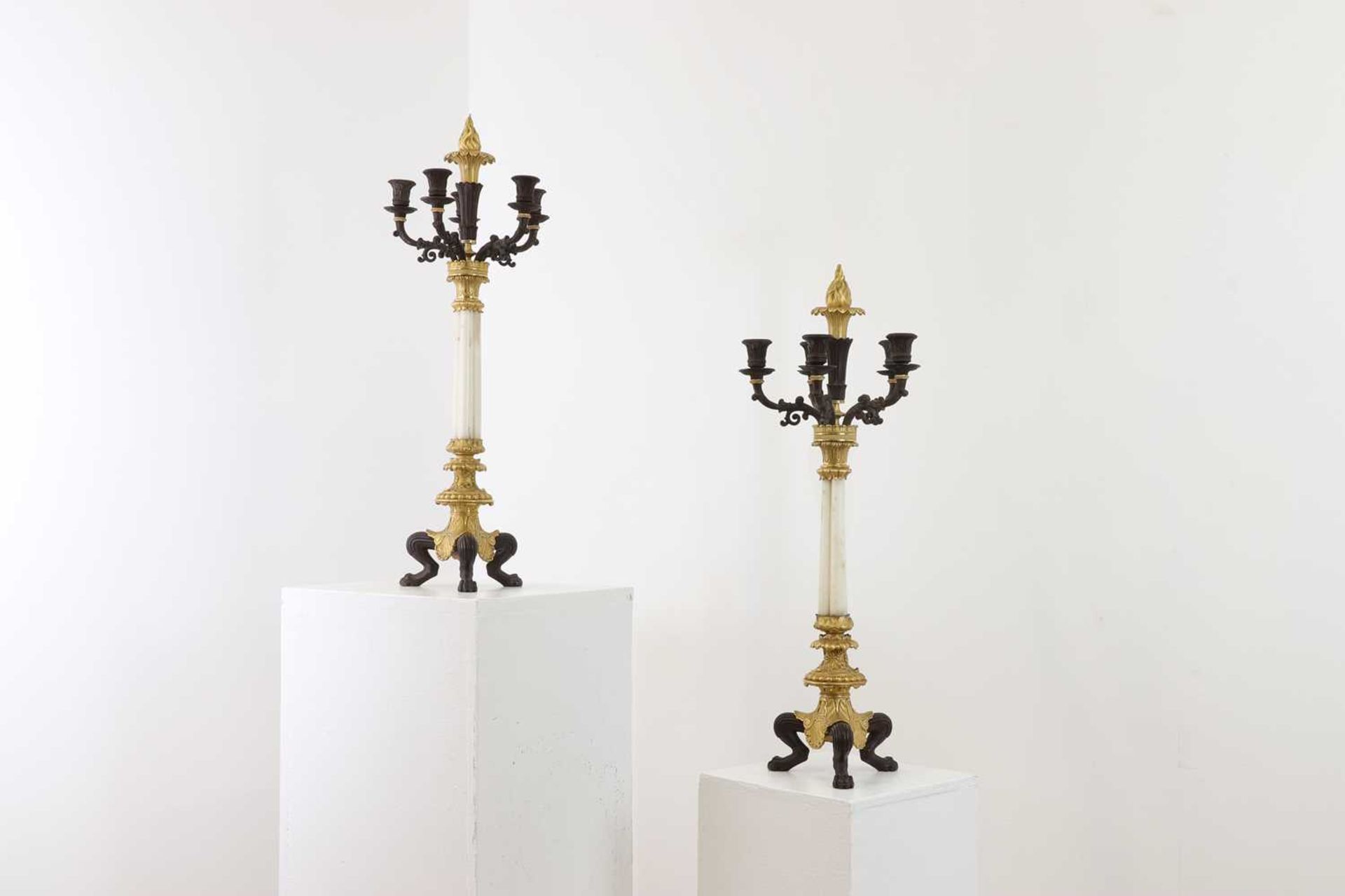 A pair of Regency-style bronze and parcel-gilt candelabra, - Bild 5 aus 12