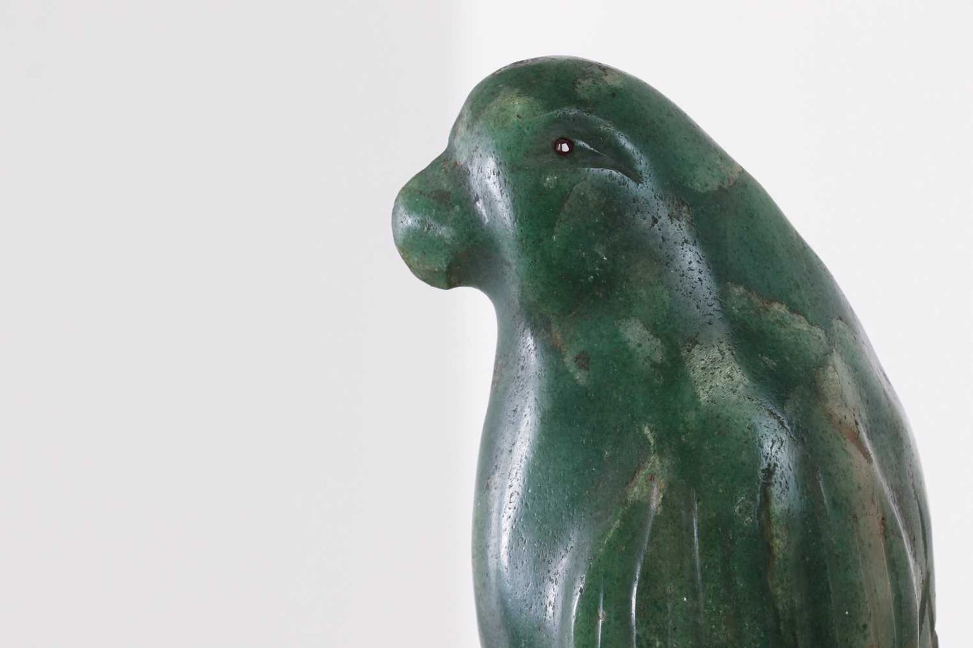 An aventurine quartz carving of a parrot, - Image 2 of 6