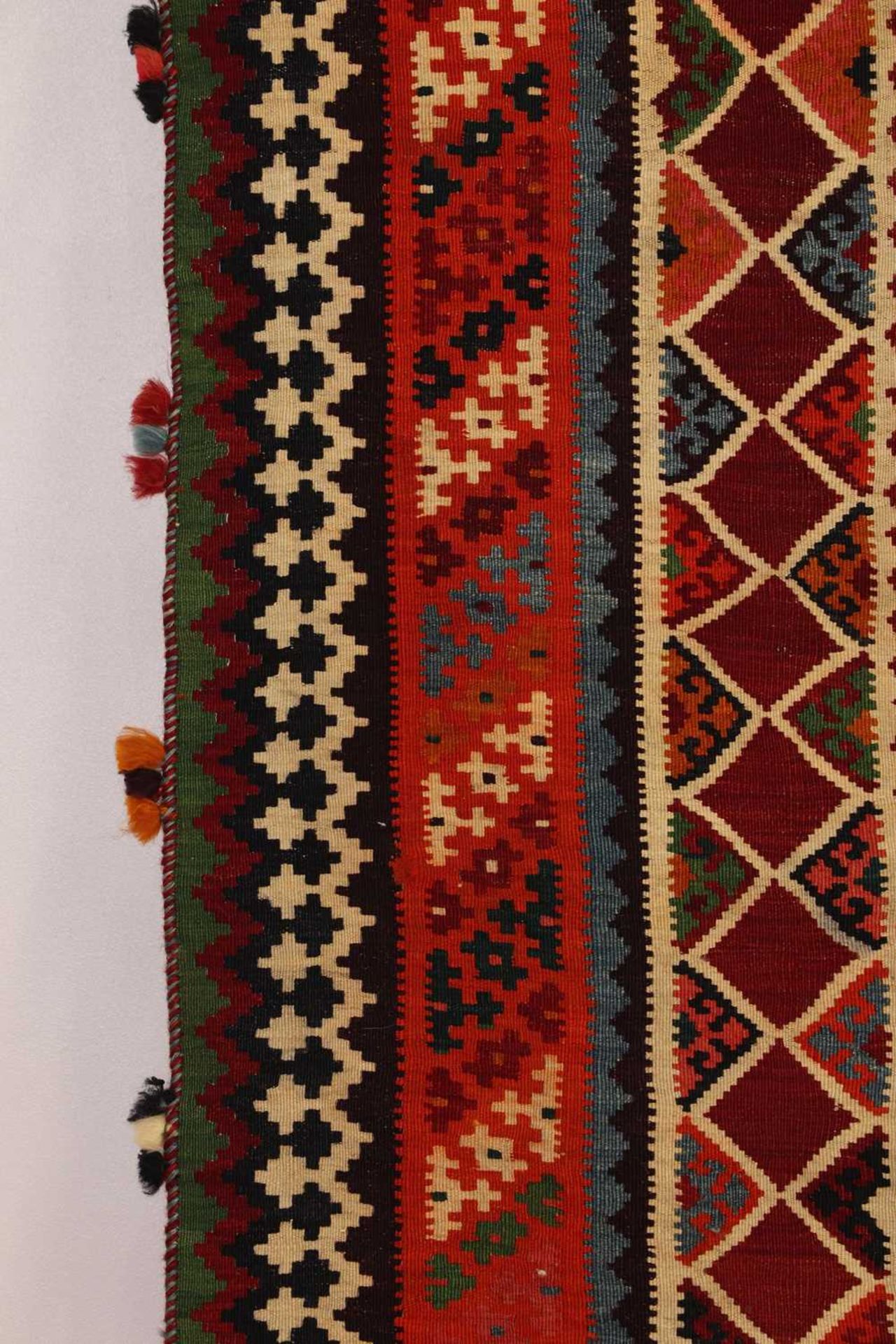 A Persian Qashqai kilim rug, - Image 2 of 5