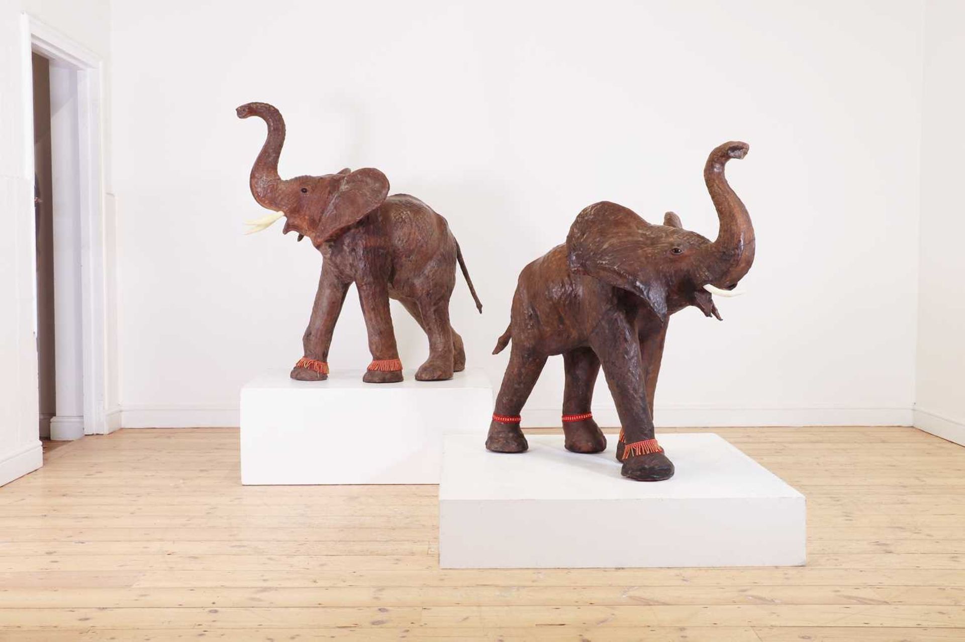 A near pair of leather elephants, - Image 4 of 9