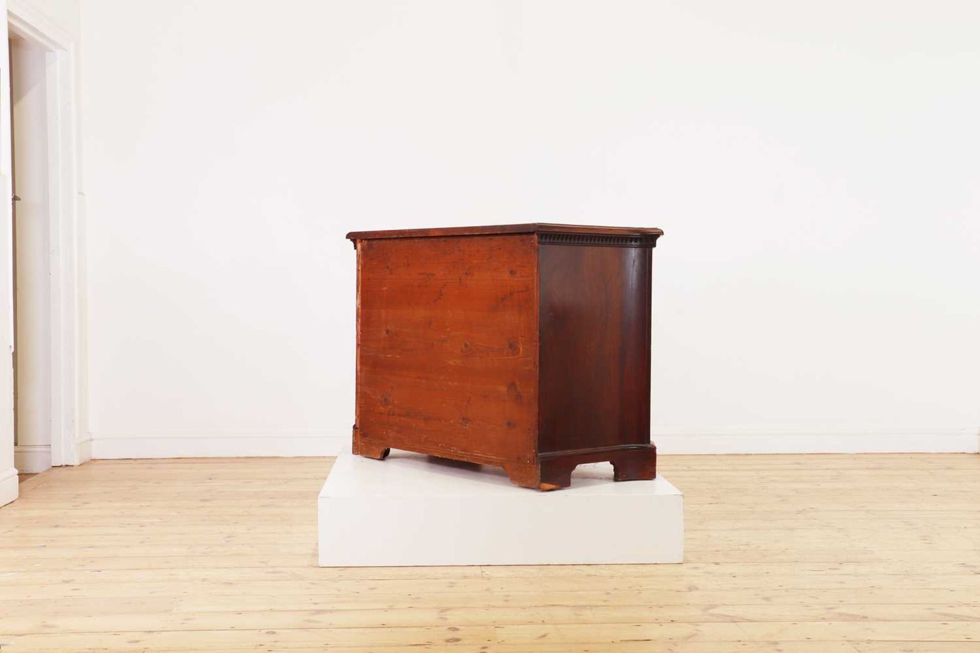 A George III mahogany serpentine commode, - Image 4 of 30