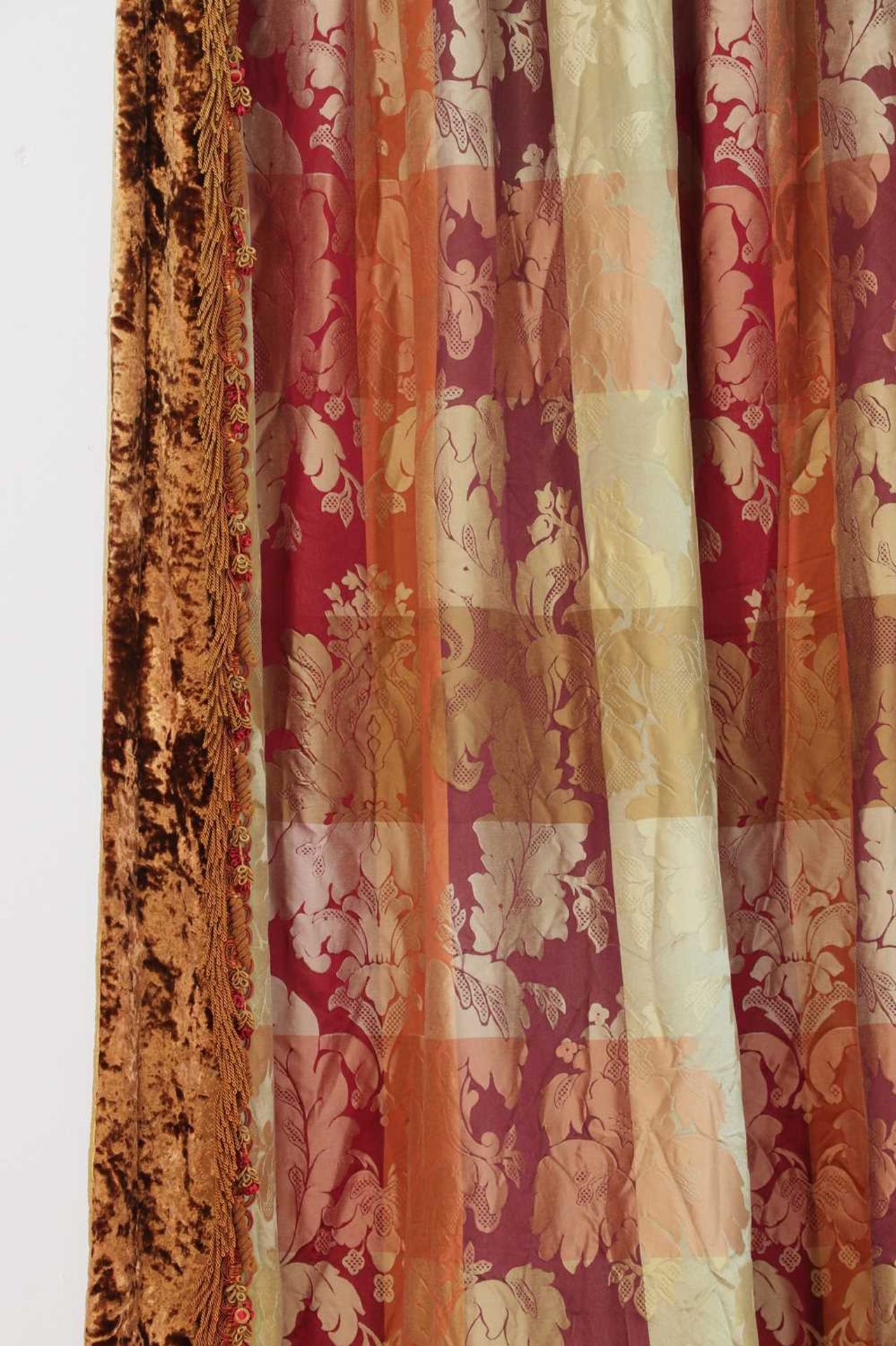 A pair of silk damask curtains, - Image 2 of 4