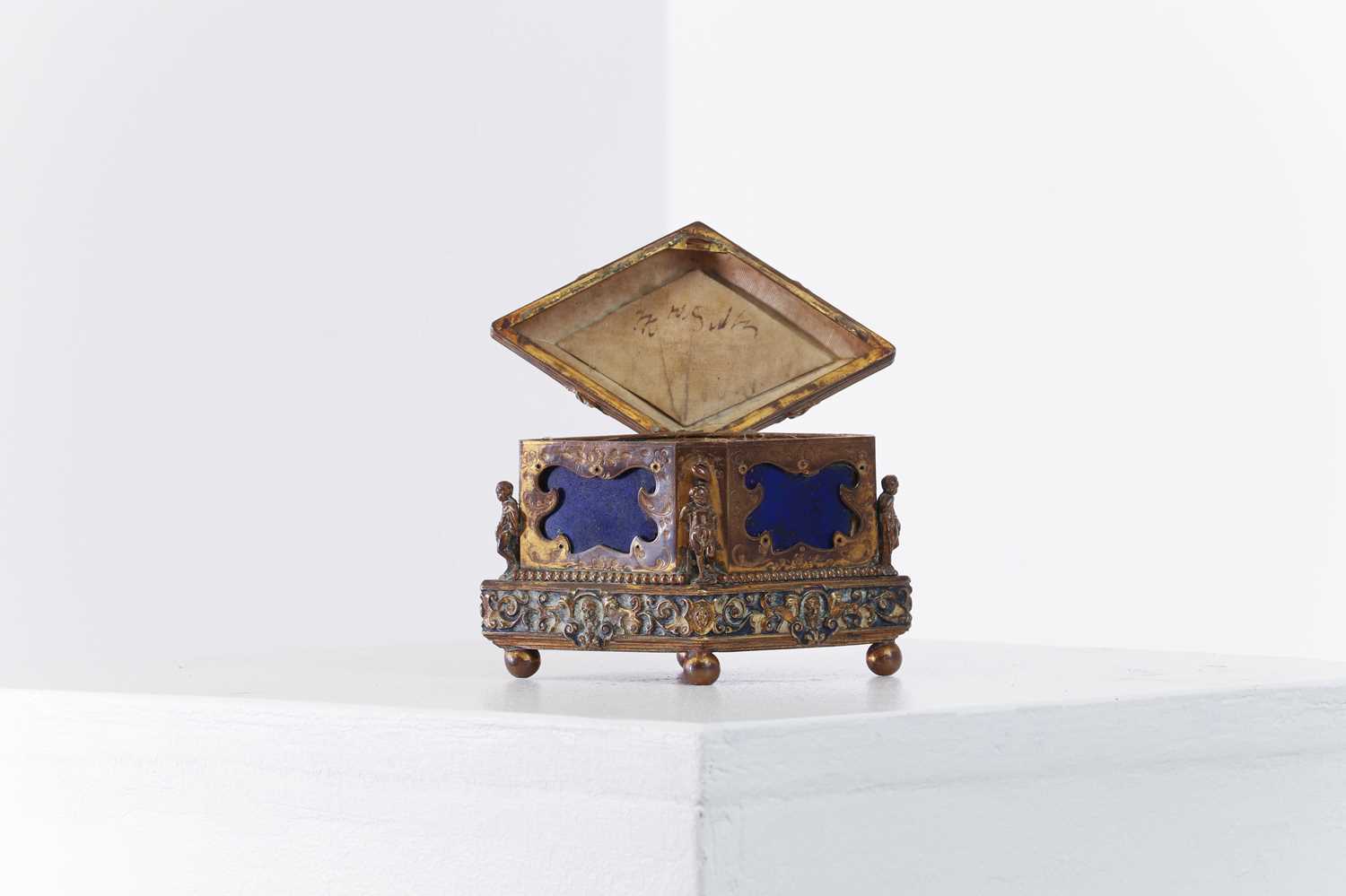 A lapis lazuli and gilt-metal box, - Image 4 of 13