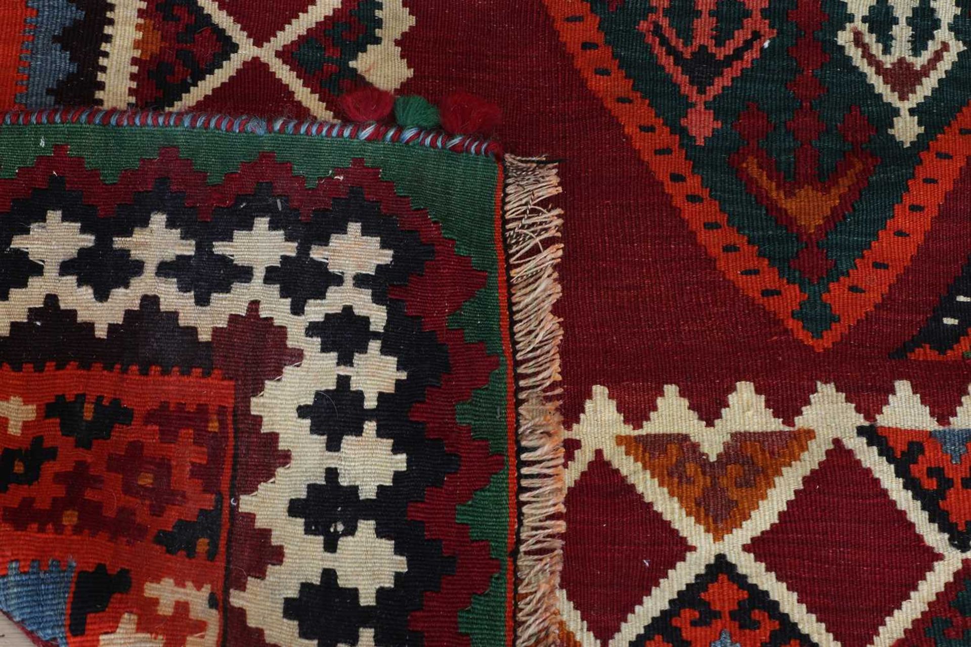 A Persian Qashqai kilim rug, - Image 5 of 5