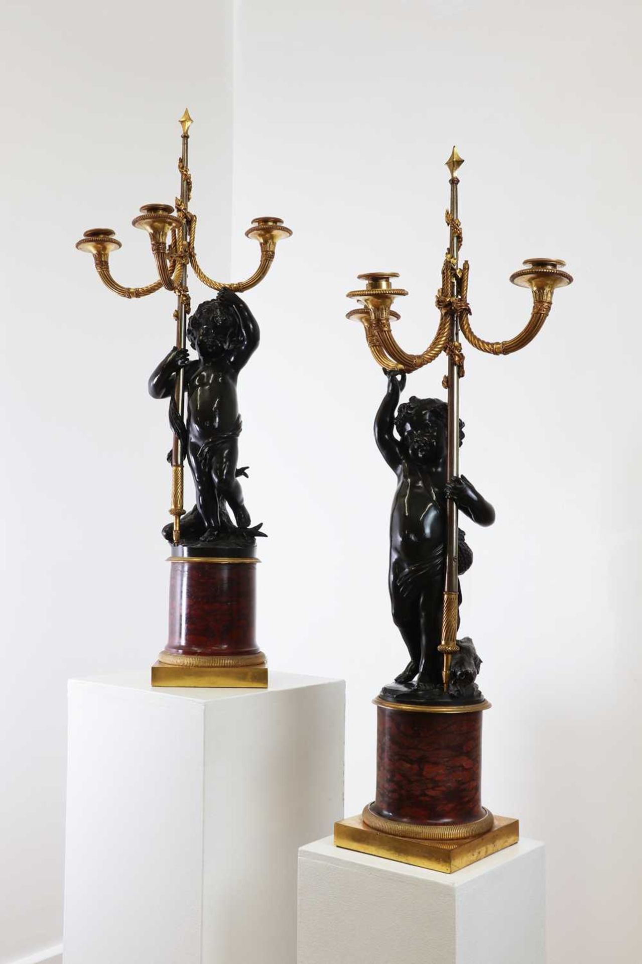 A pair of French Empire bronze and marble candelabra attributed to François Rémond (c.1747-1812), - Bild 10 aus 23