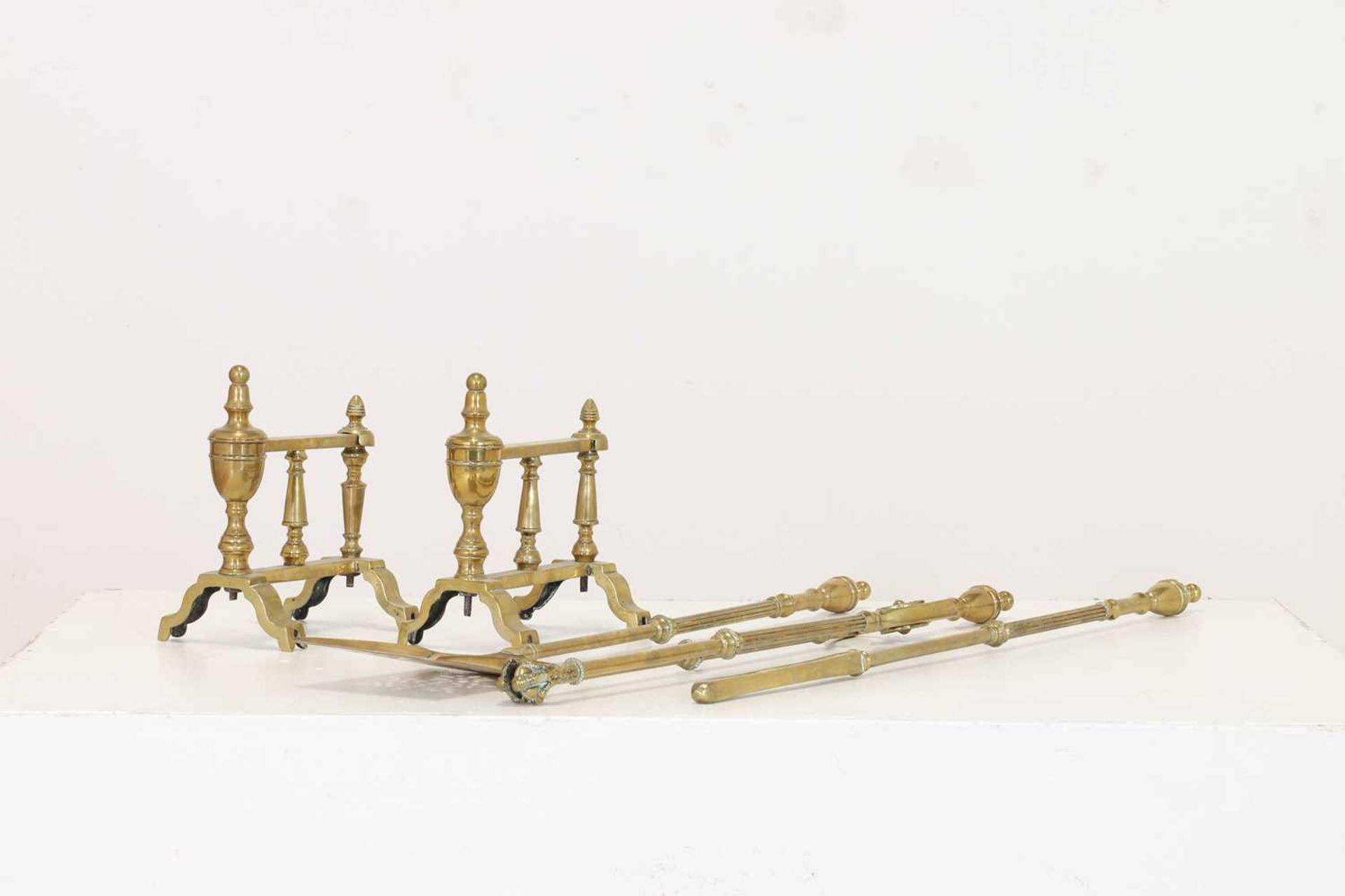 A set of brass fire tools, - Image 4 of 8