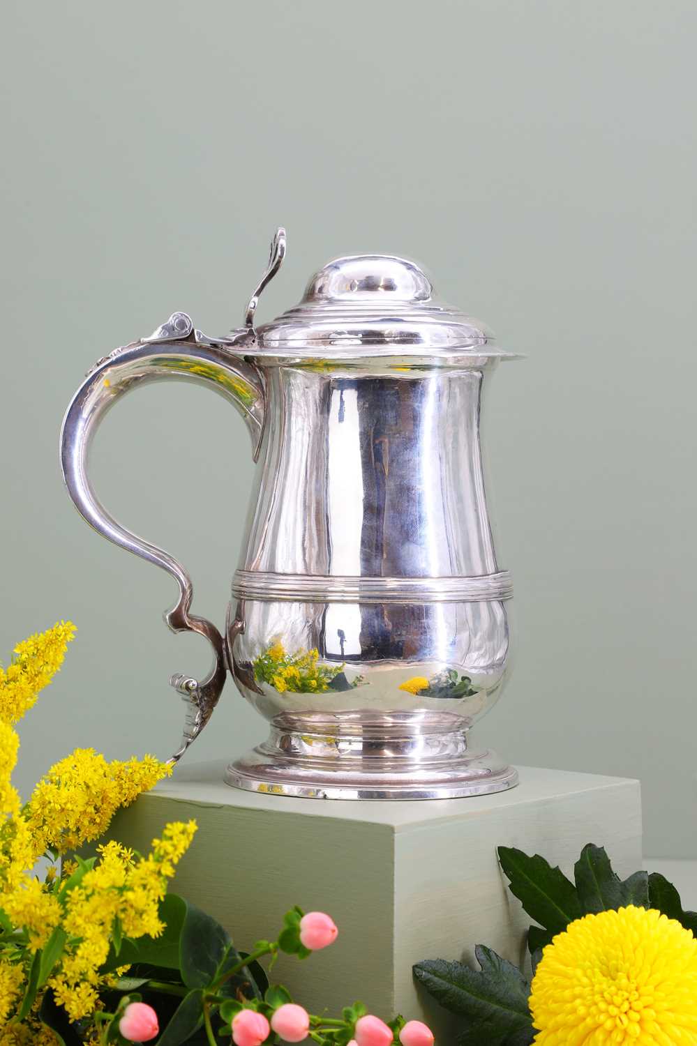 A George III silver tankard, - Image 3 of 6