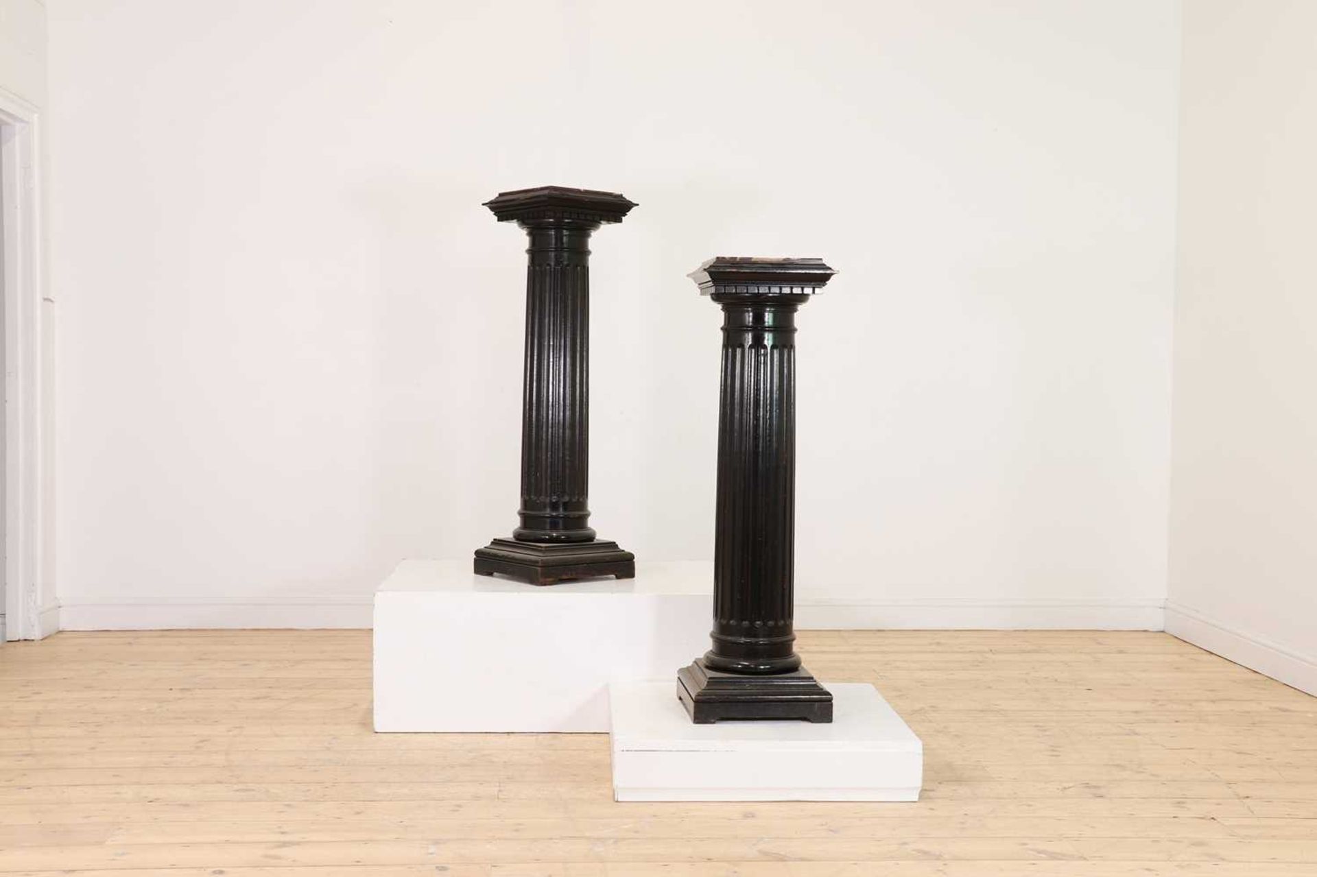 A pair of ebonised wooden columns, - Image 4 of 8