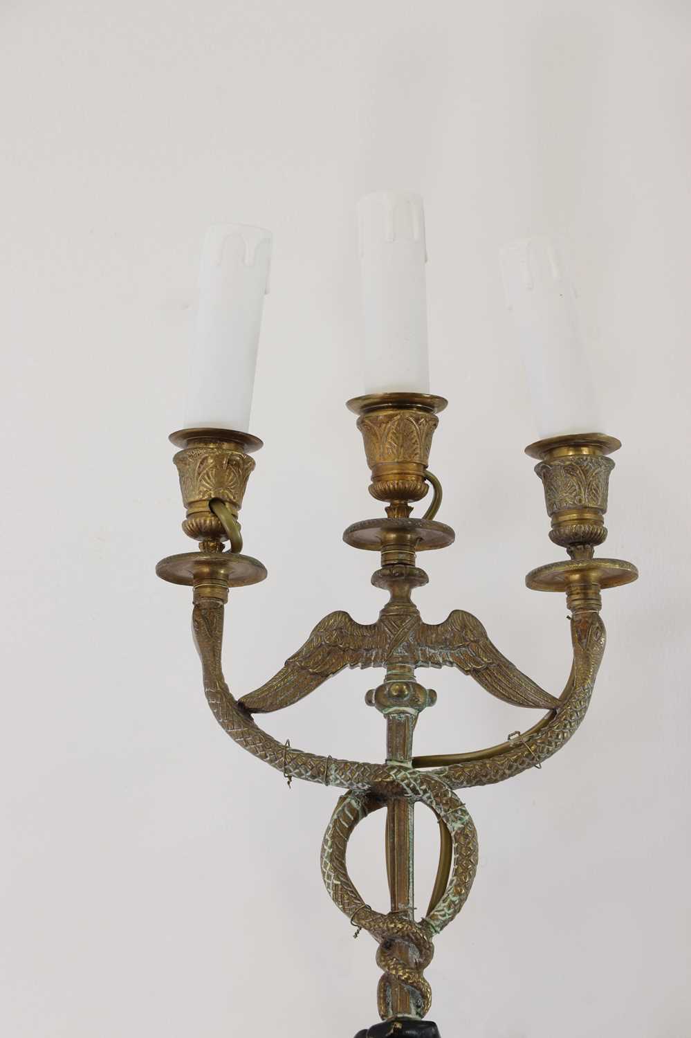 A pair of Empire-style gilt and lacquered-brass wall lights - Image 4 of 5