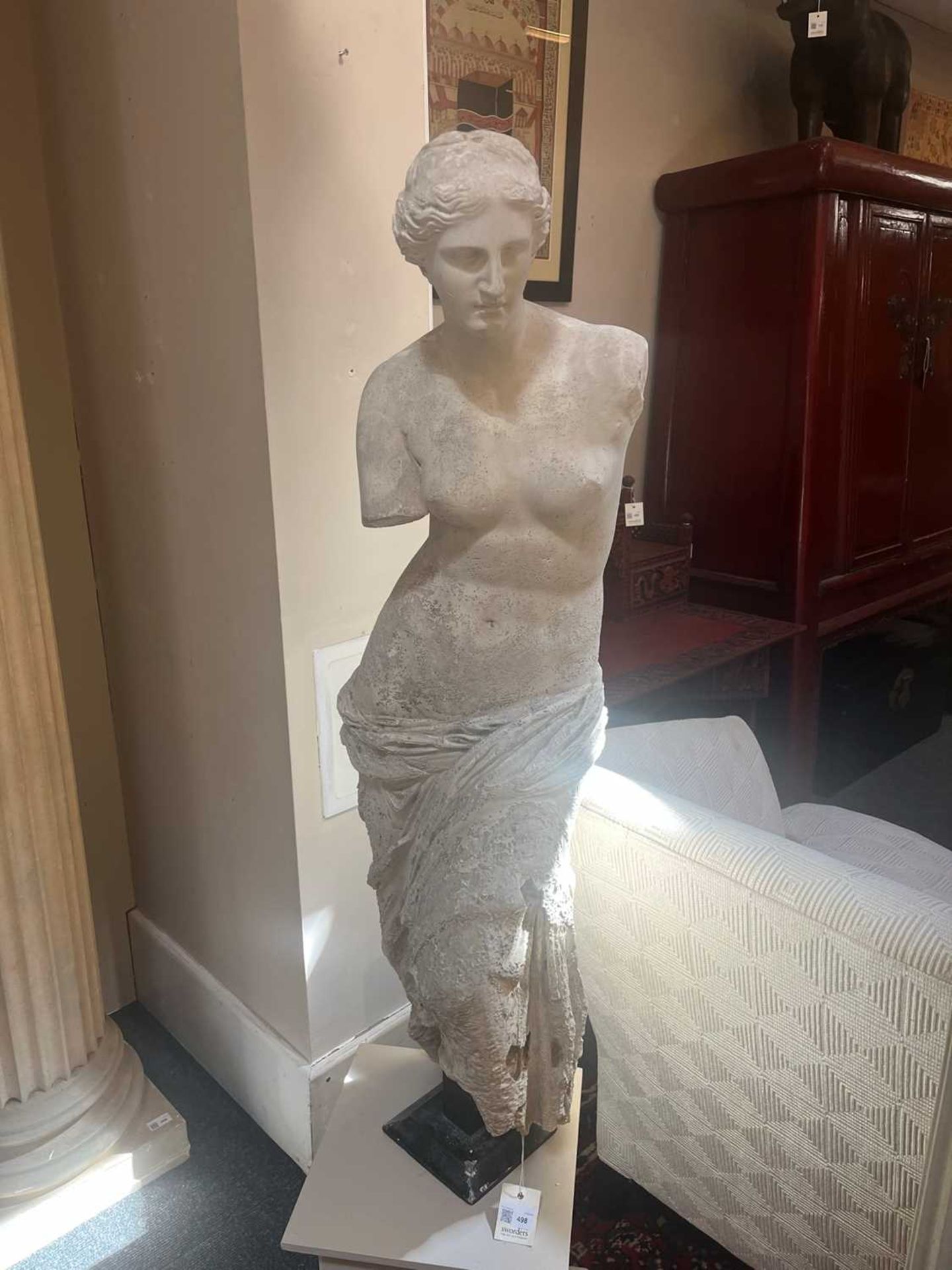 A large plaster figure of the Venus de Milo, - Bild 15 aus 30