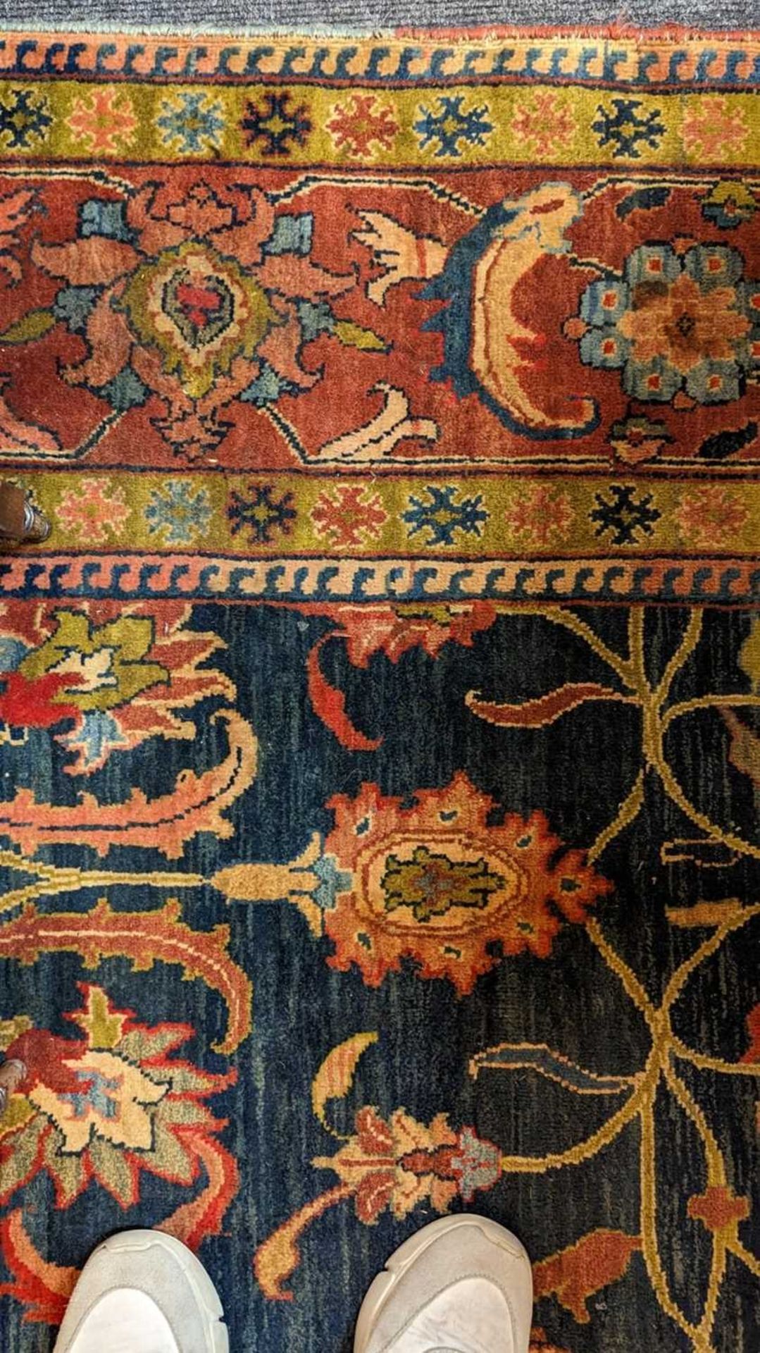 A Persian-style wool carpet, - Bild 11 aus 16