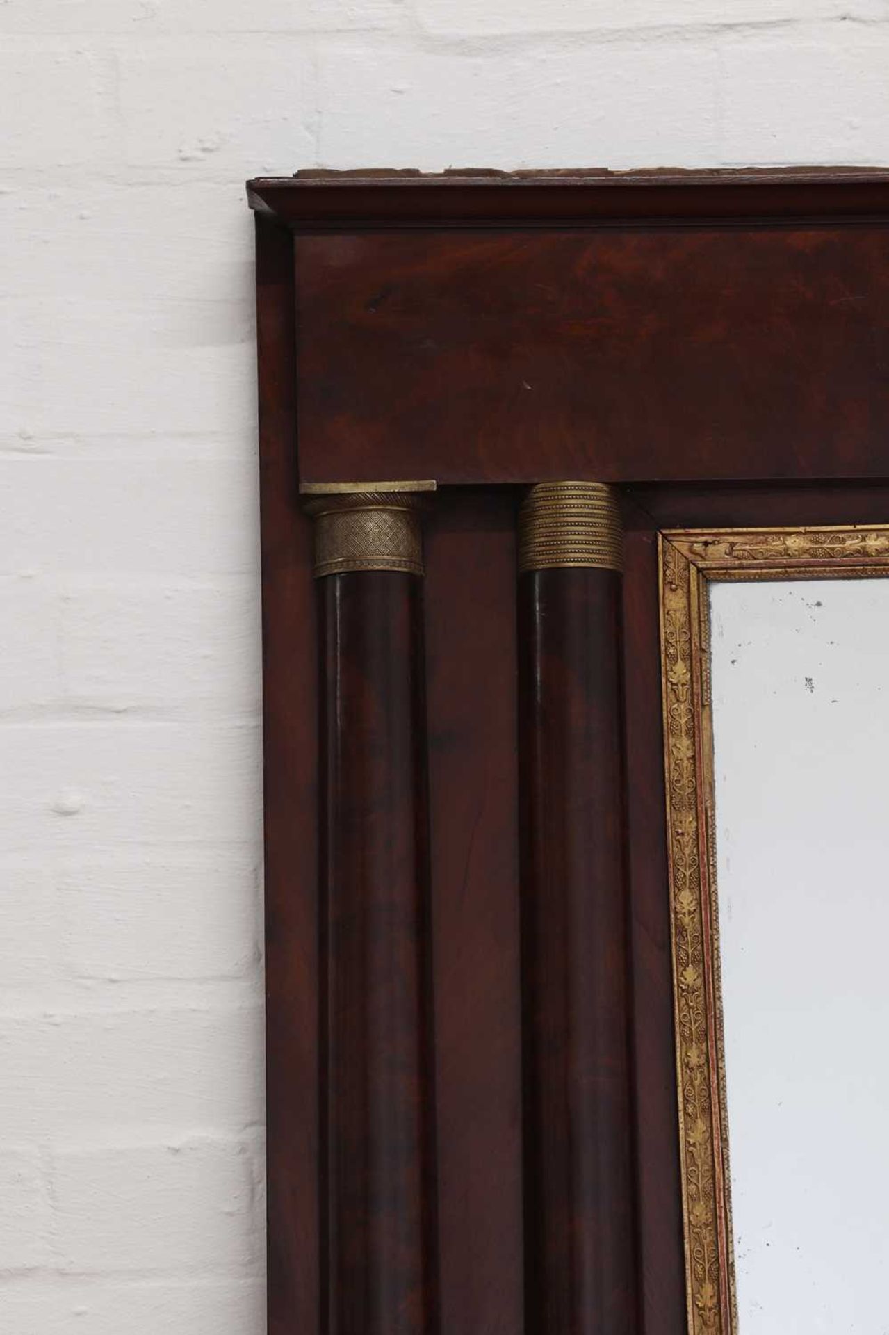 A French Empire mahogany overmantel mirror, - Bild 5 aus 6