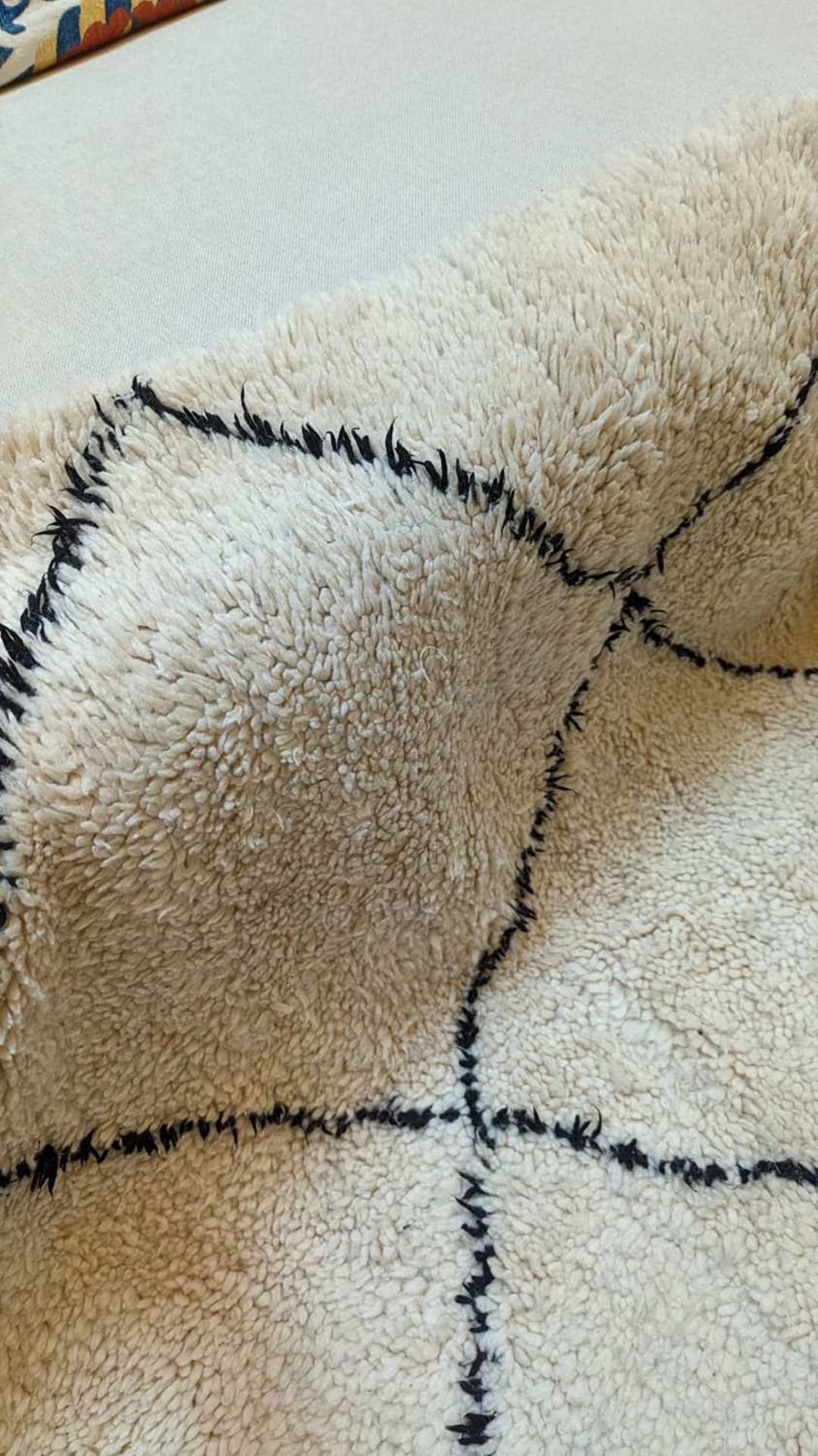 A wool Berber or Beni Ourain rug, - Bild 10 aus 17