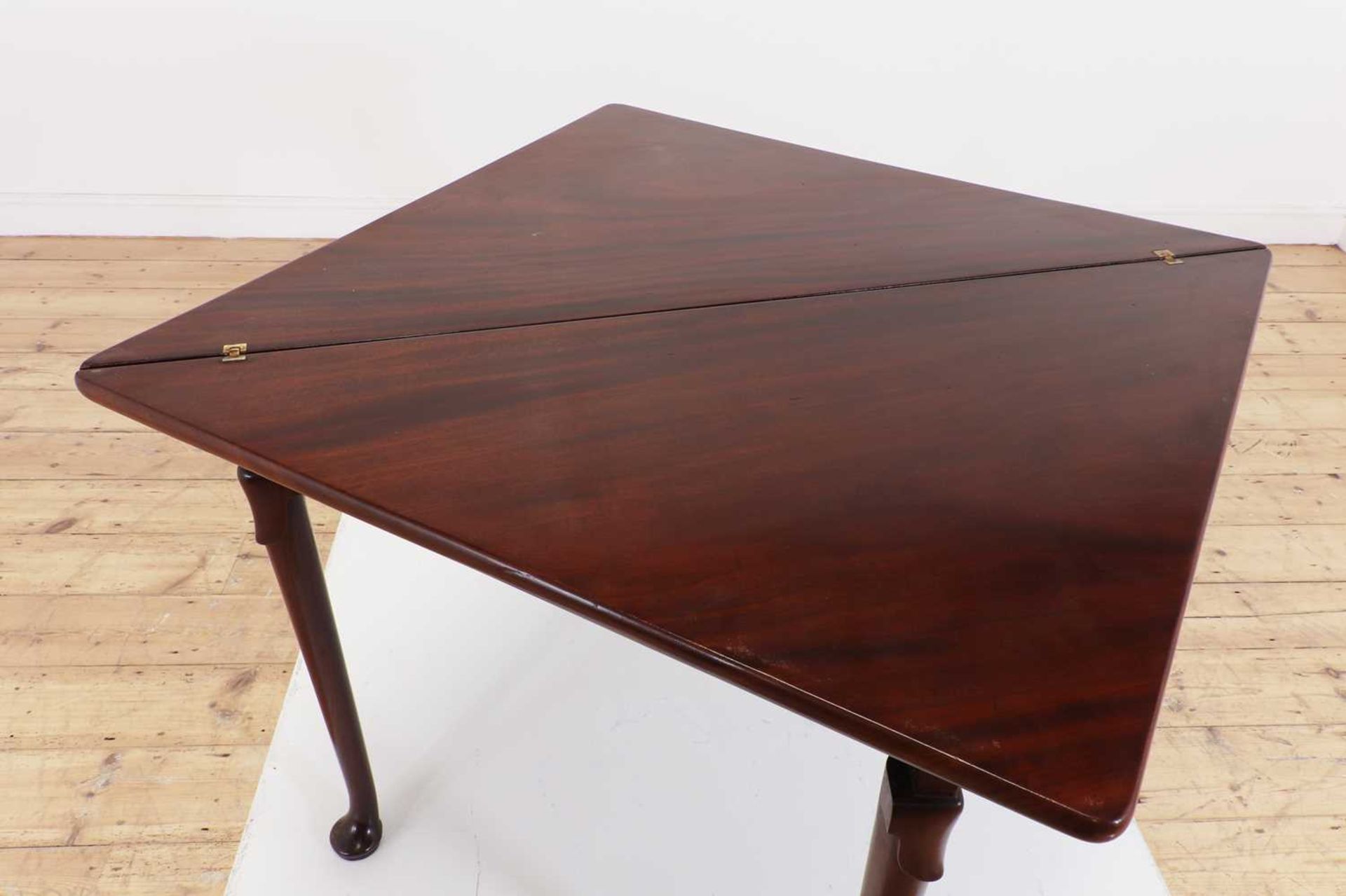 A mahogany triangular tea table, - Image 7 of 37