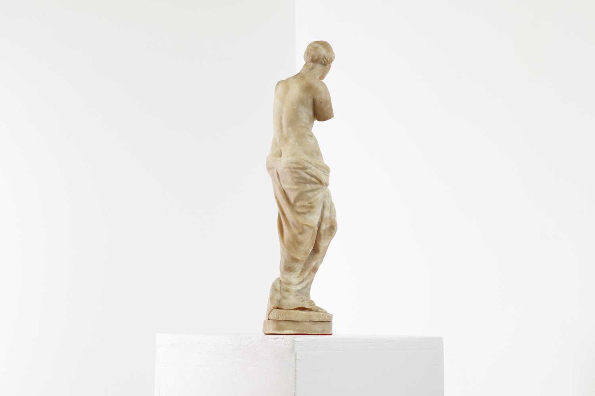 An alabaster figure of the Venus de Milo, - Image 3 of 8