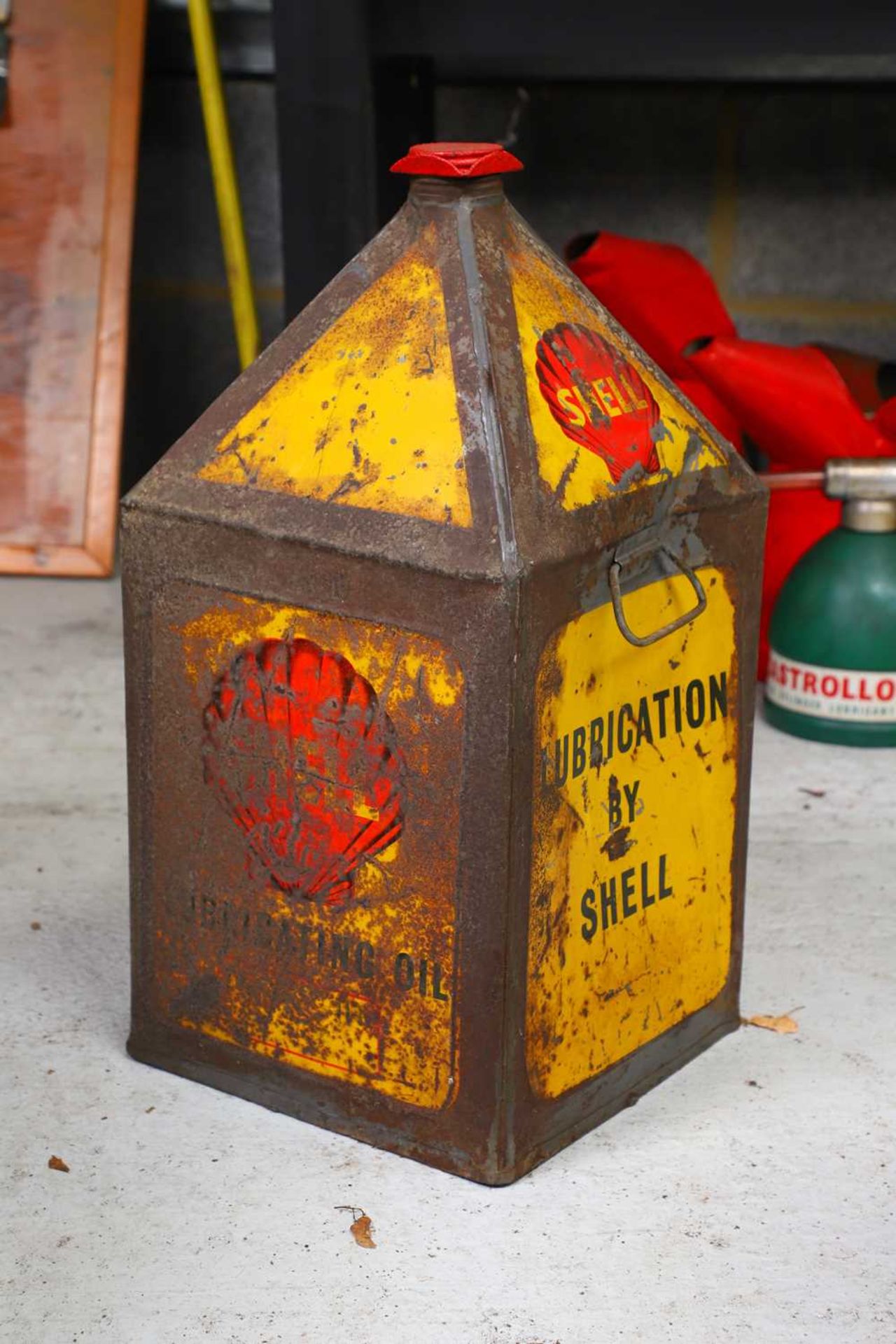 A pre-war 'Lubrication by Shell' oilcan, - Image 2 of 2