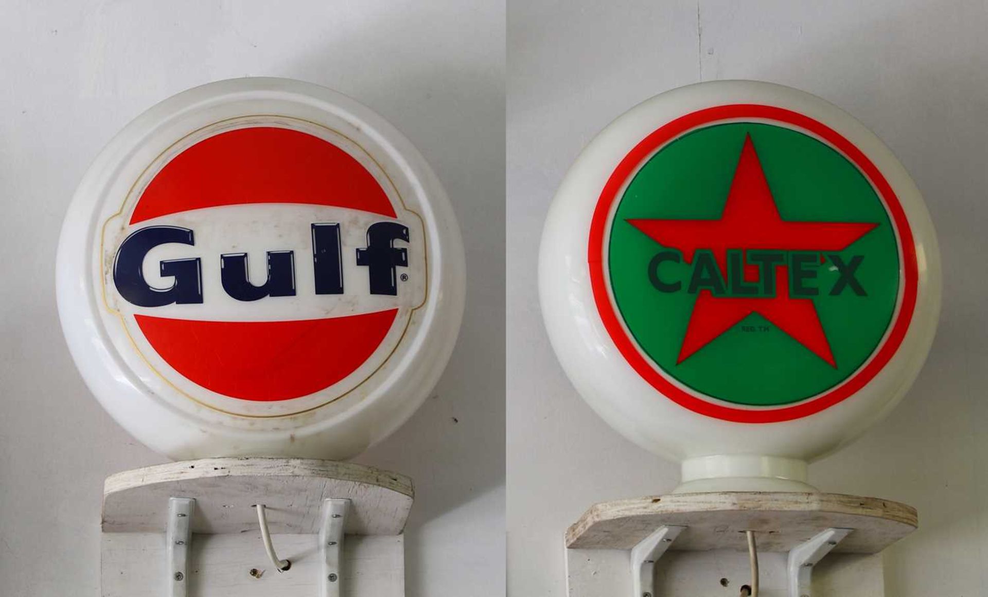 A 'Gulf' petrol pump globe,