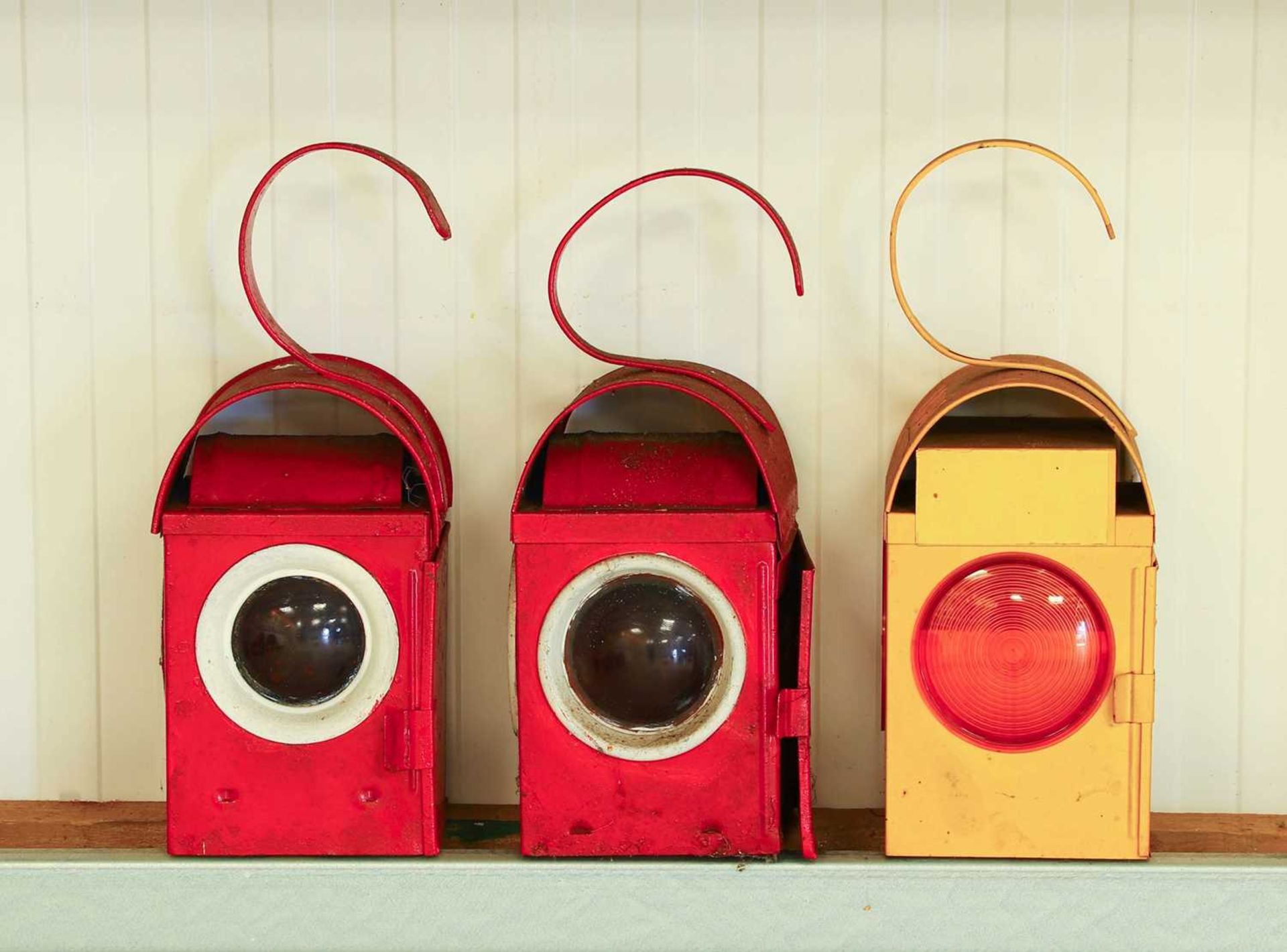 A pair of kerosene roadworks warning lamps,