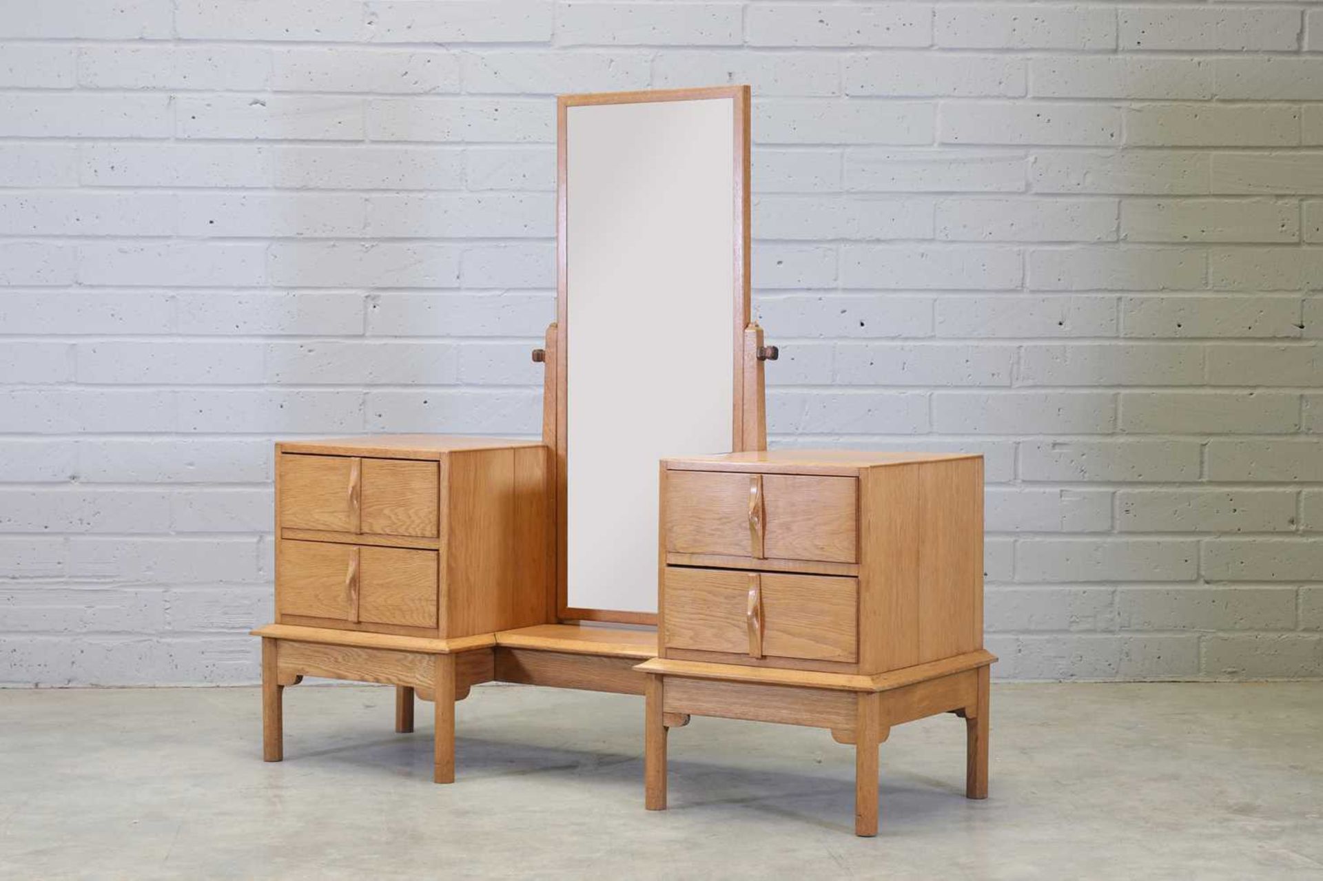 A Gordon Russell oak dressing table, - Image 2 of 3