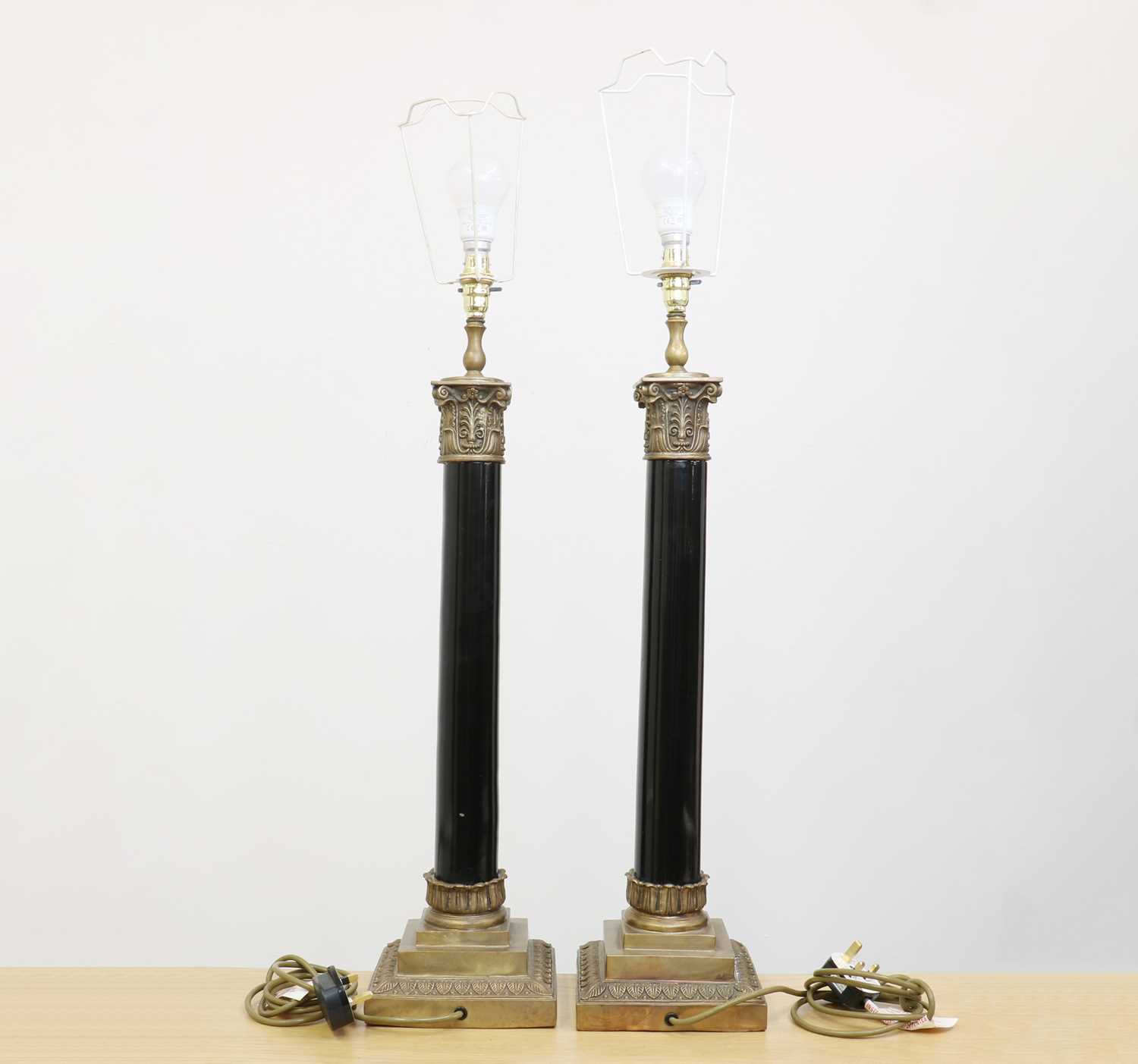 A pair of table lamps, - Image 3 of 3