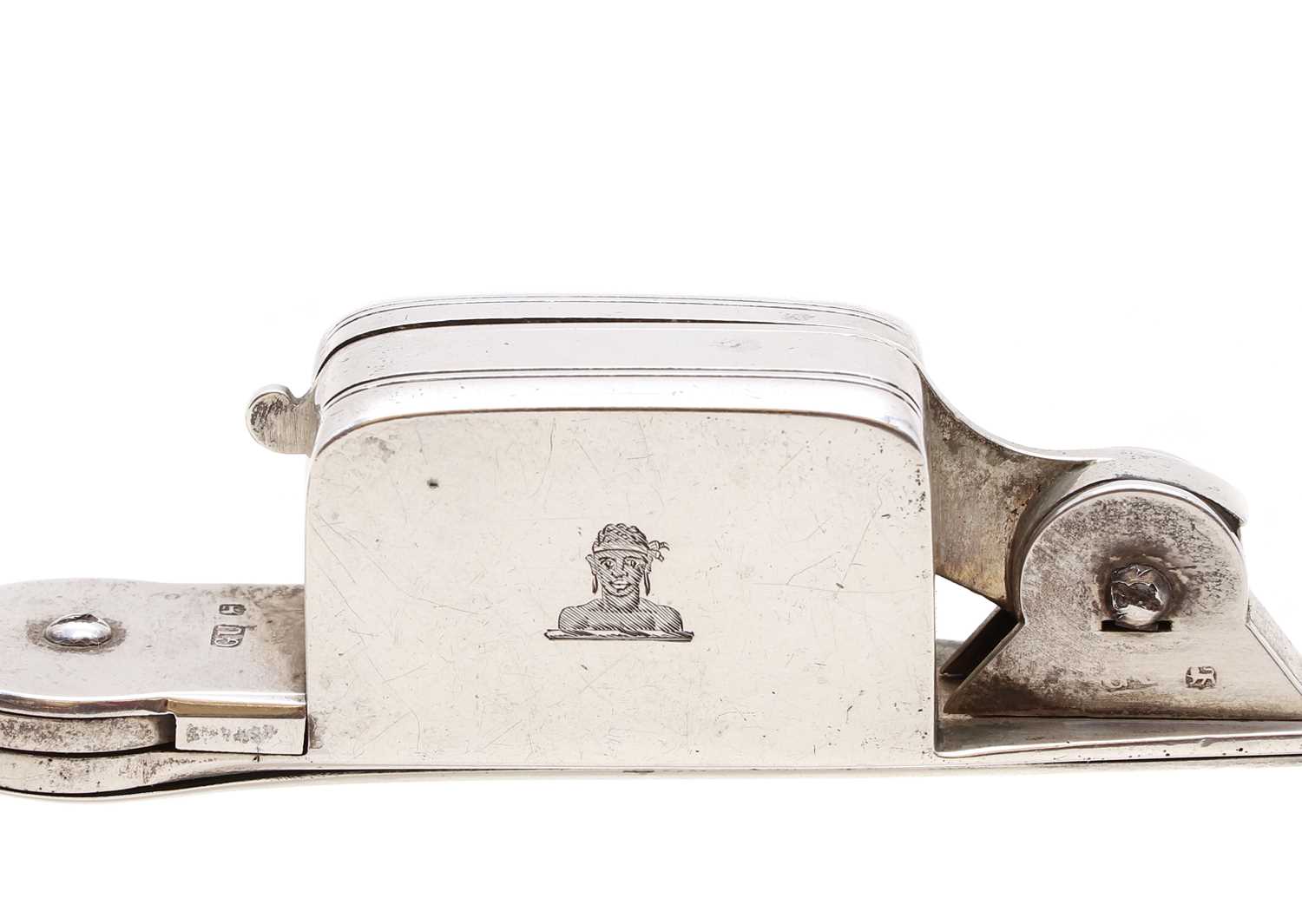 A pair of William IV silver wick trimmers, - Image 7 of 7