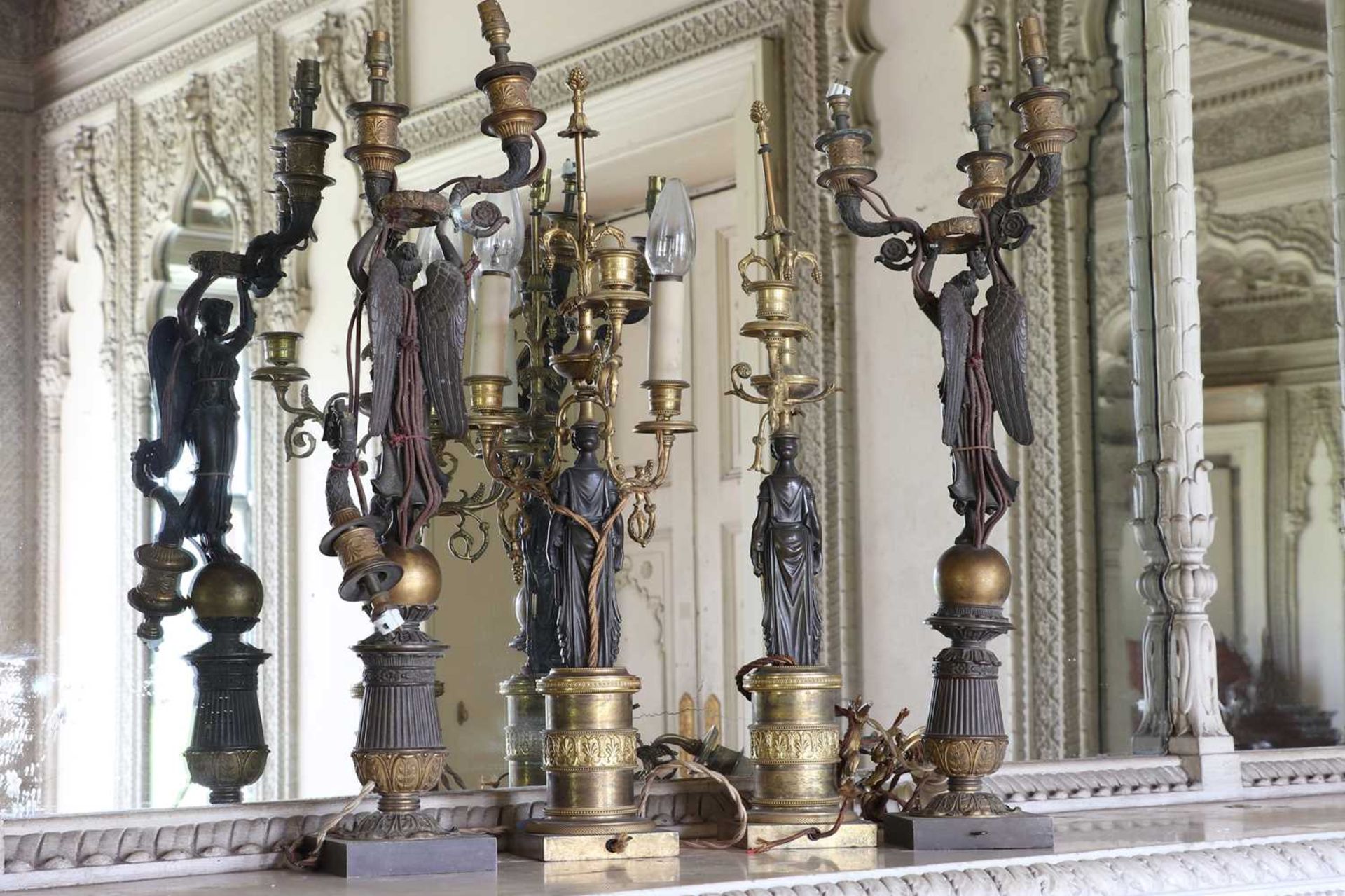 ☘ A pair of Regency gilt and patinated bronze candelabra, - Bild 11 aus 36