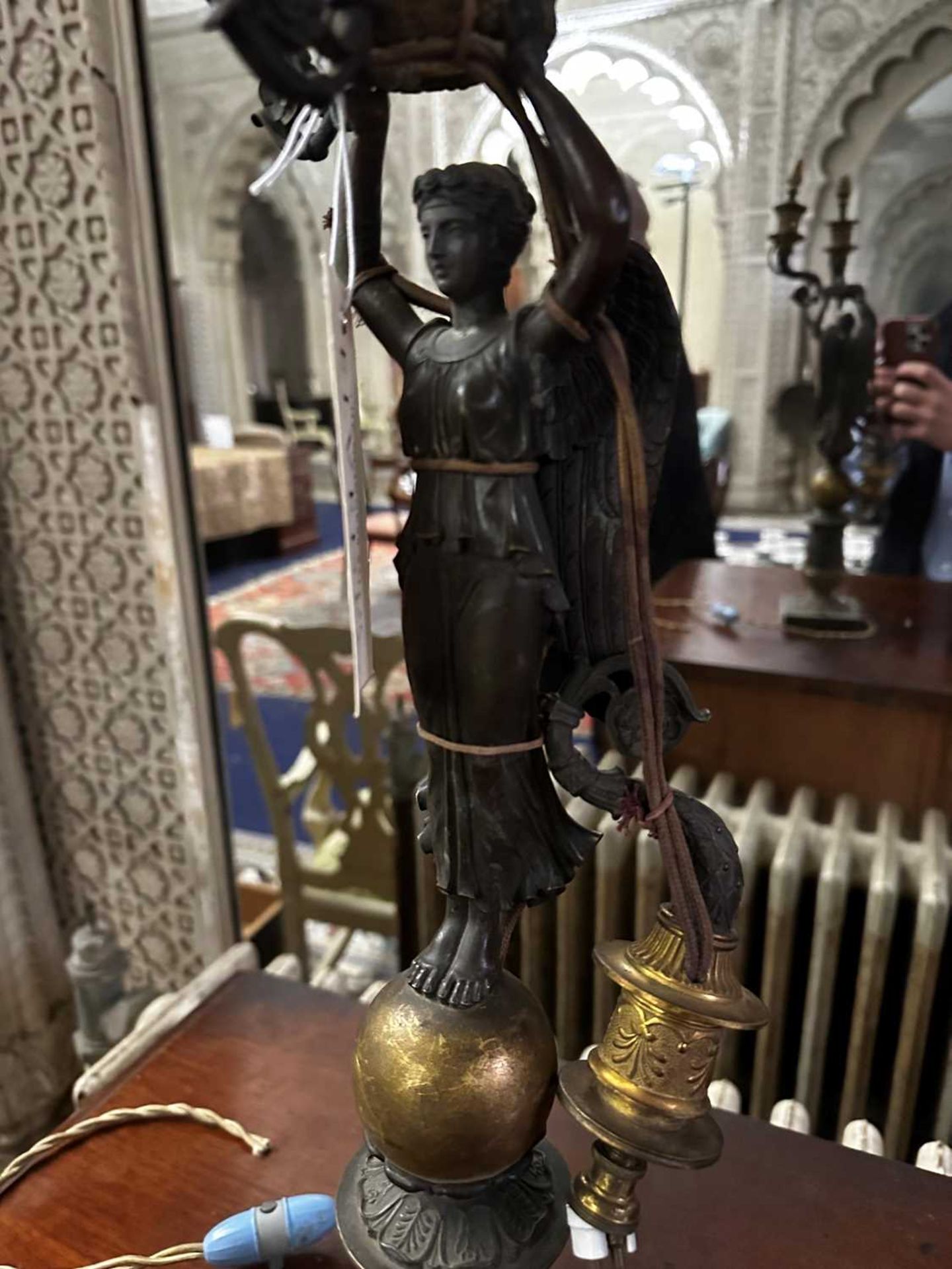 ☘ A pair of Regency gilt and patinated bronze candelabra, - Bild 28 aus 36