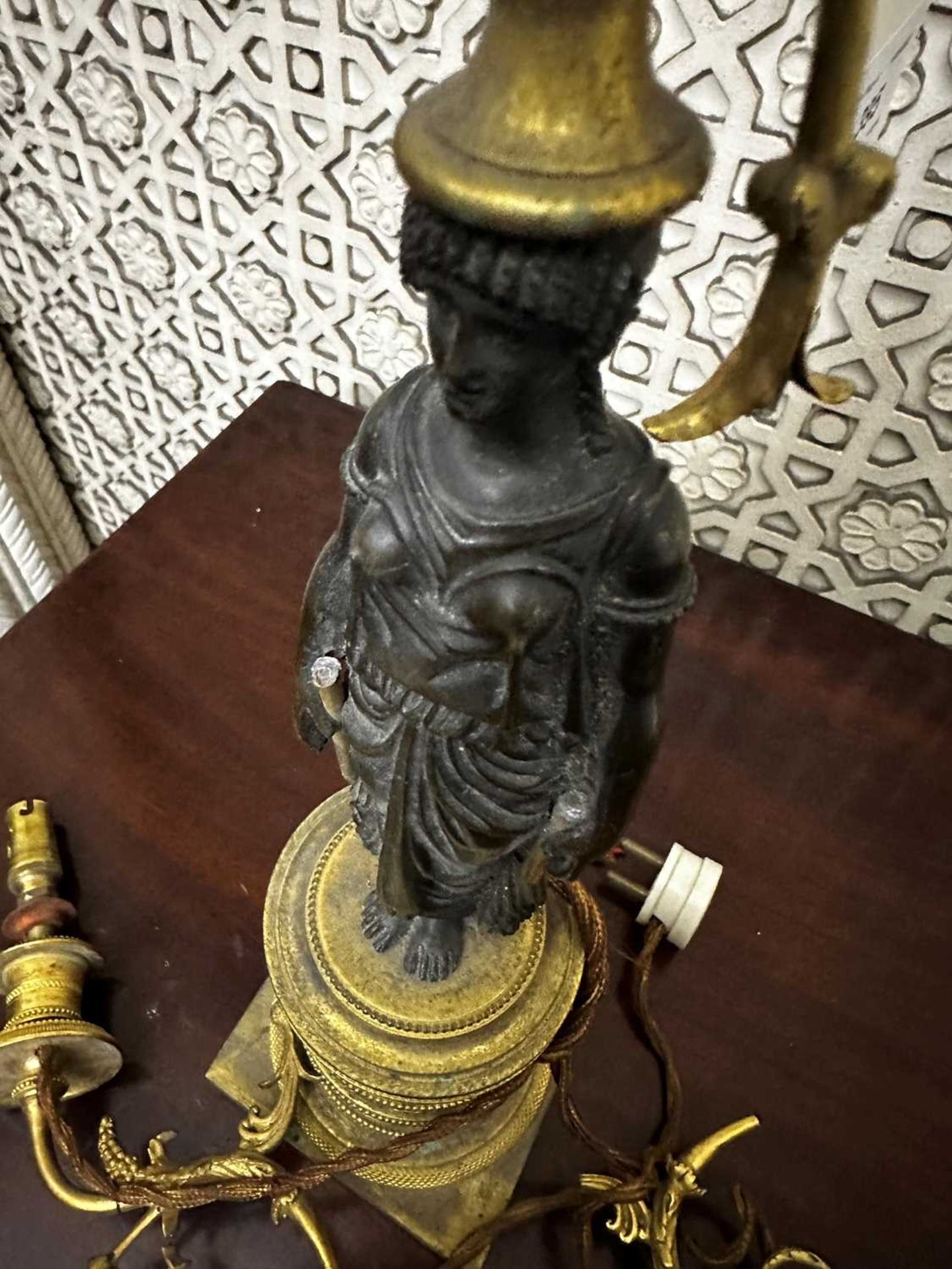 ☘ A pair of Regency gilt and patinated bronze candelabra, - Bild 34 aus 36