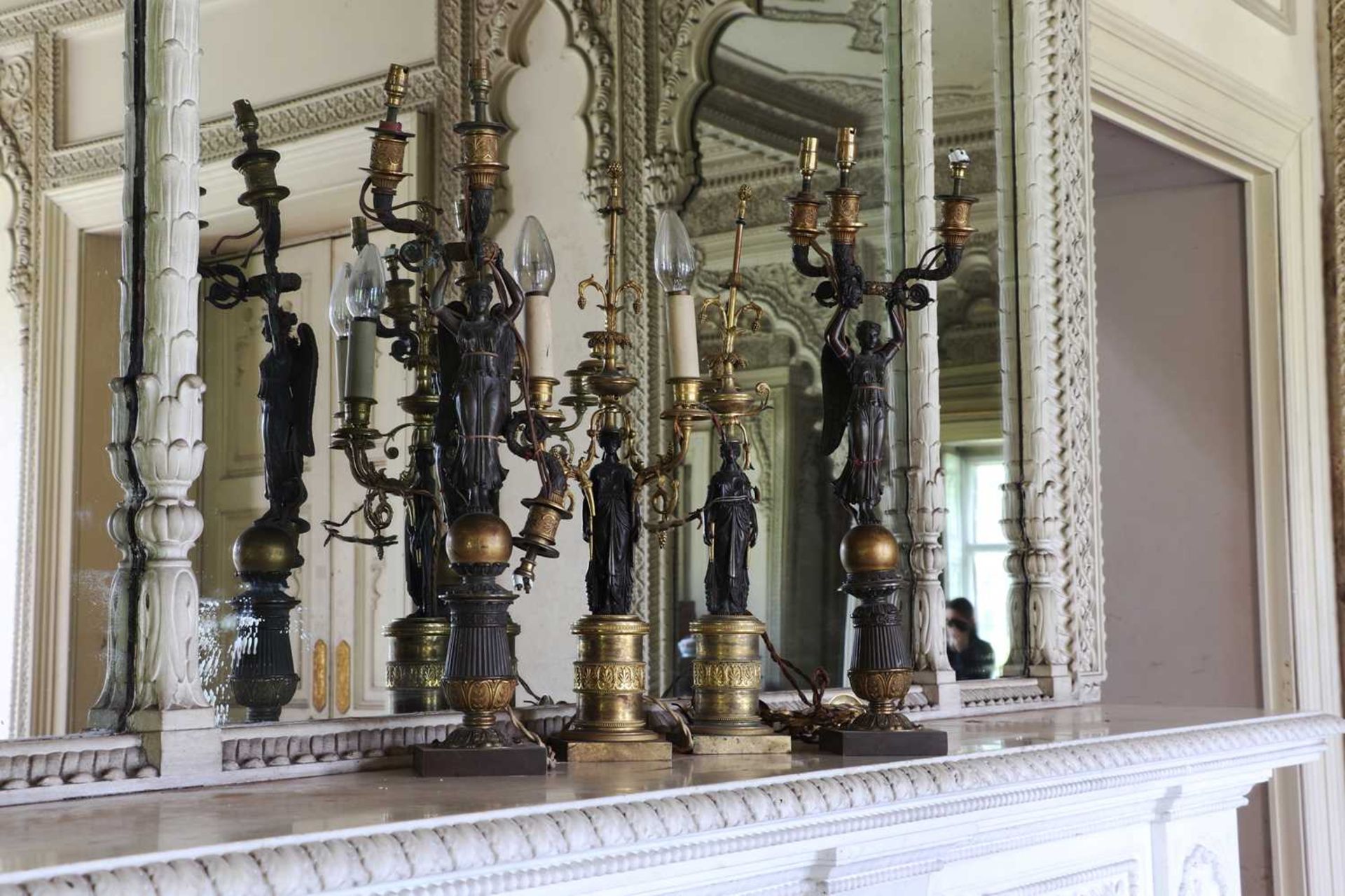 ☘ A pair of Regency gilt and patinated bronze candelabra, - Bild 6 aus 36