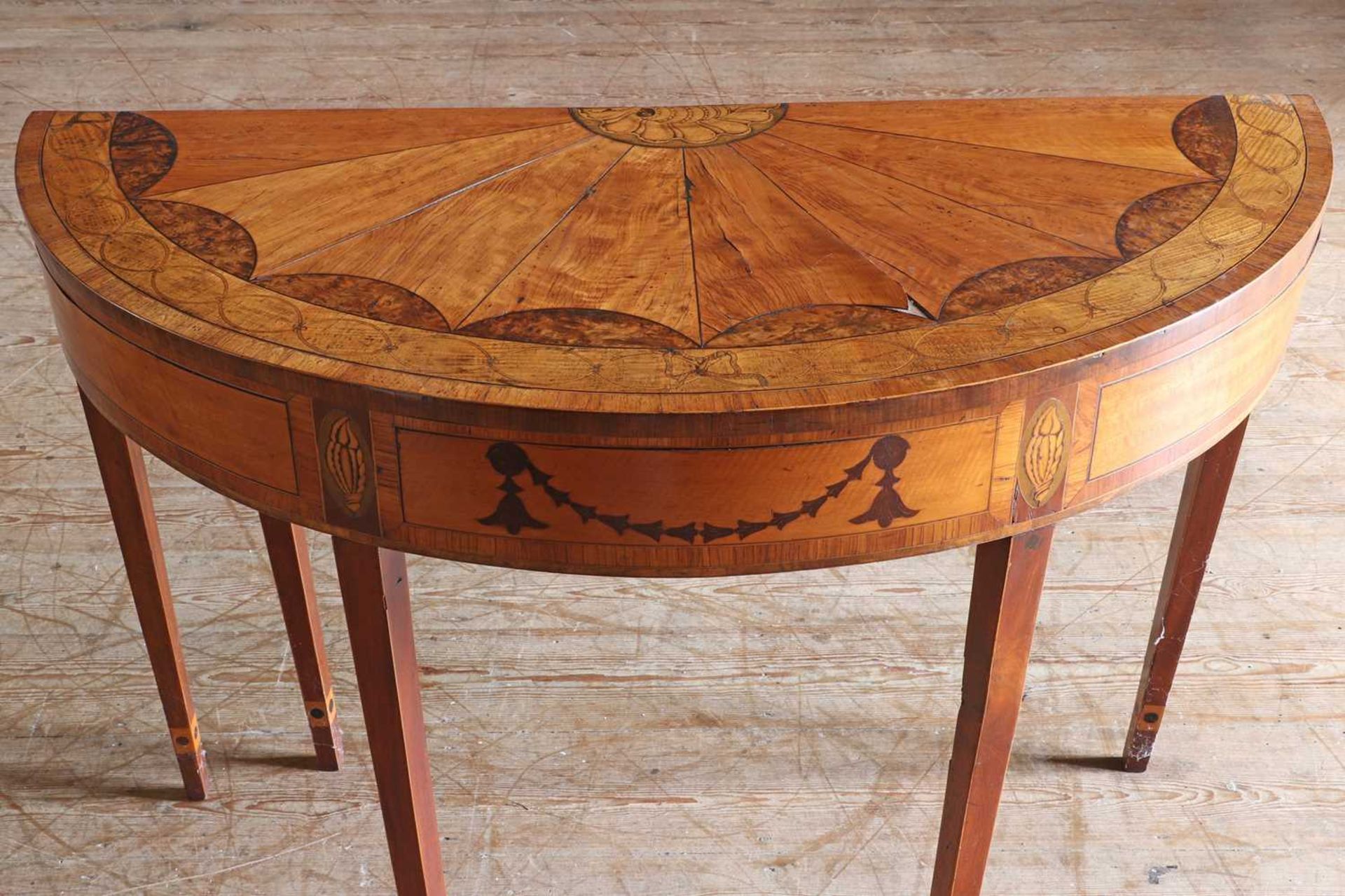 ☘ A George III satinwood card table with semi-elliptical top, - Bild 2 aus 16