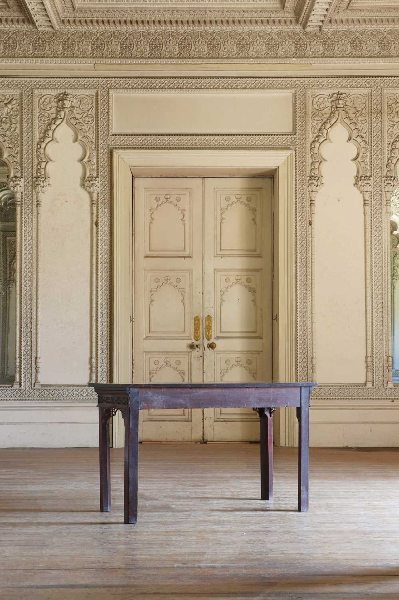 A George III mahogany serving table, - Bild 4 aus 9