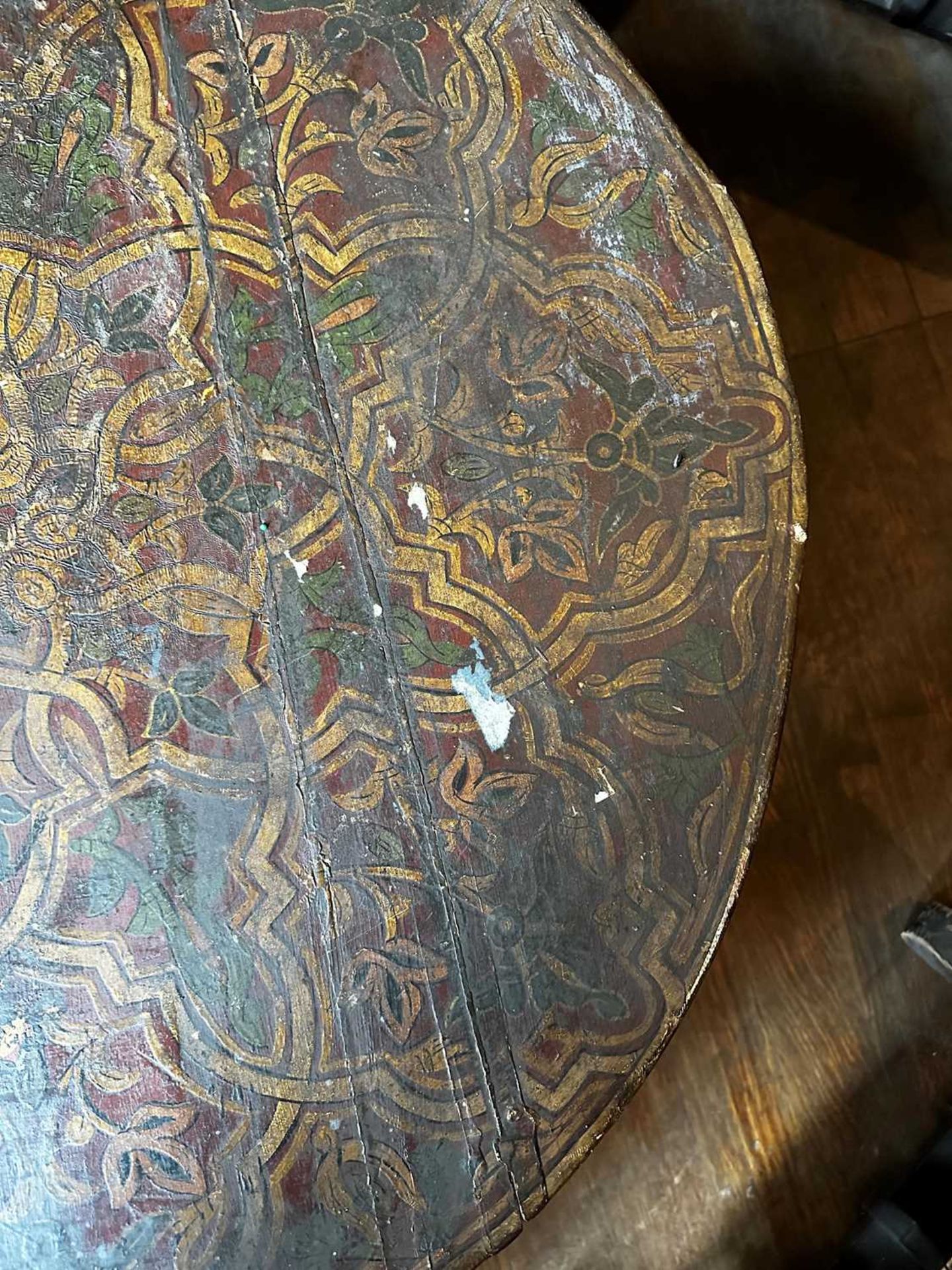 A painted table, - Bild 9 aus 38