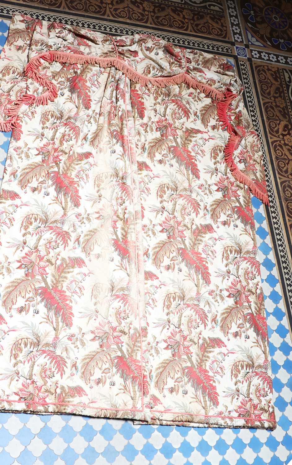 ☘ Two pairs of interlined printed cotton curtains, - Image 8 of 8