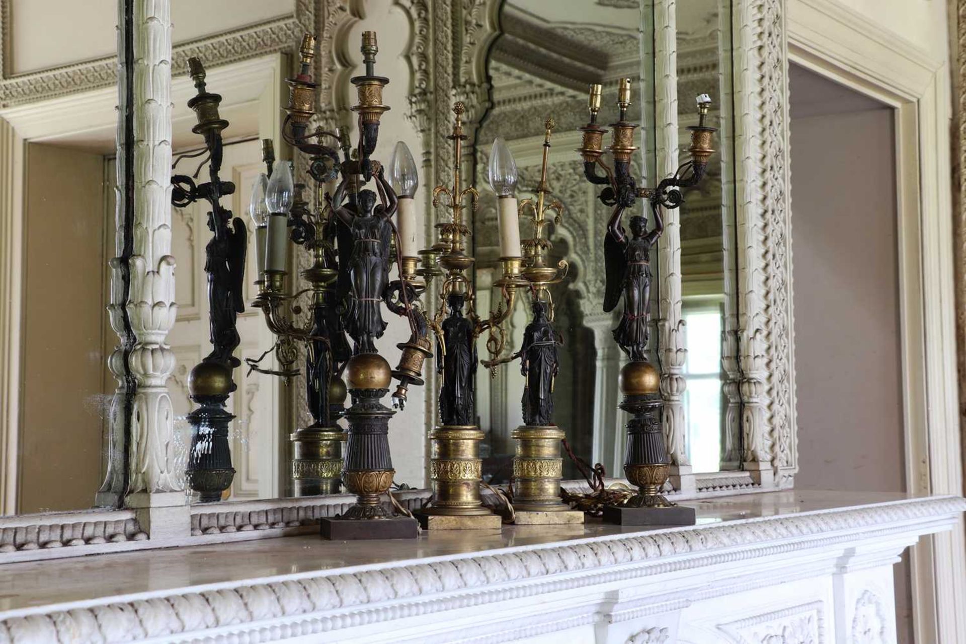 ☘ A pair of Regency gilt and patinated bronze candelabra, - Bild 7 aus 36