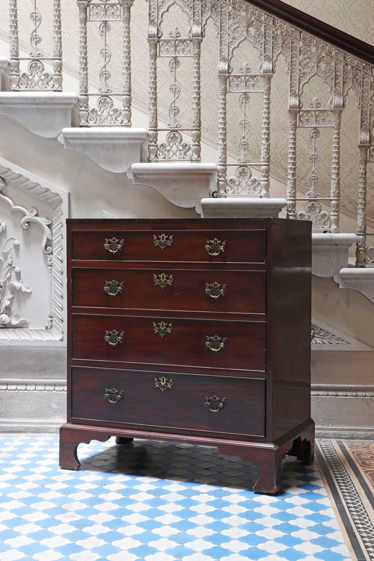 A George III mahogany chest of drawers, - Image 2 of 6