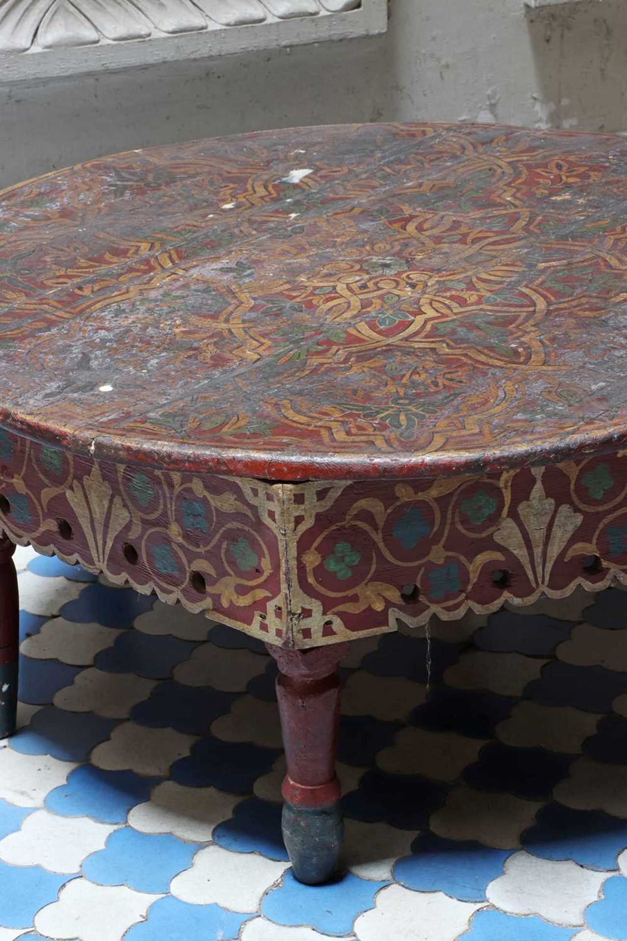 A painted table, - Bild 8 aus 38