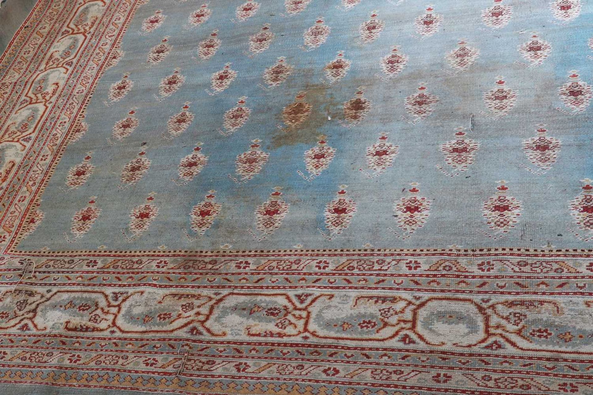 ☘ A large blue Amritsar carpet, - Image 4 of 38