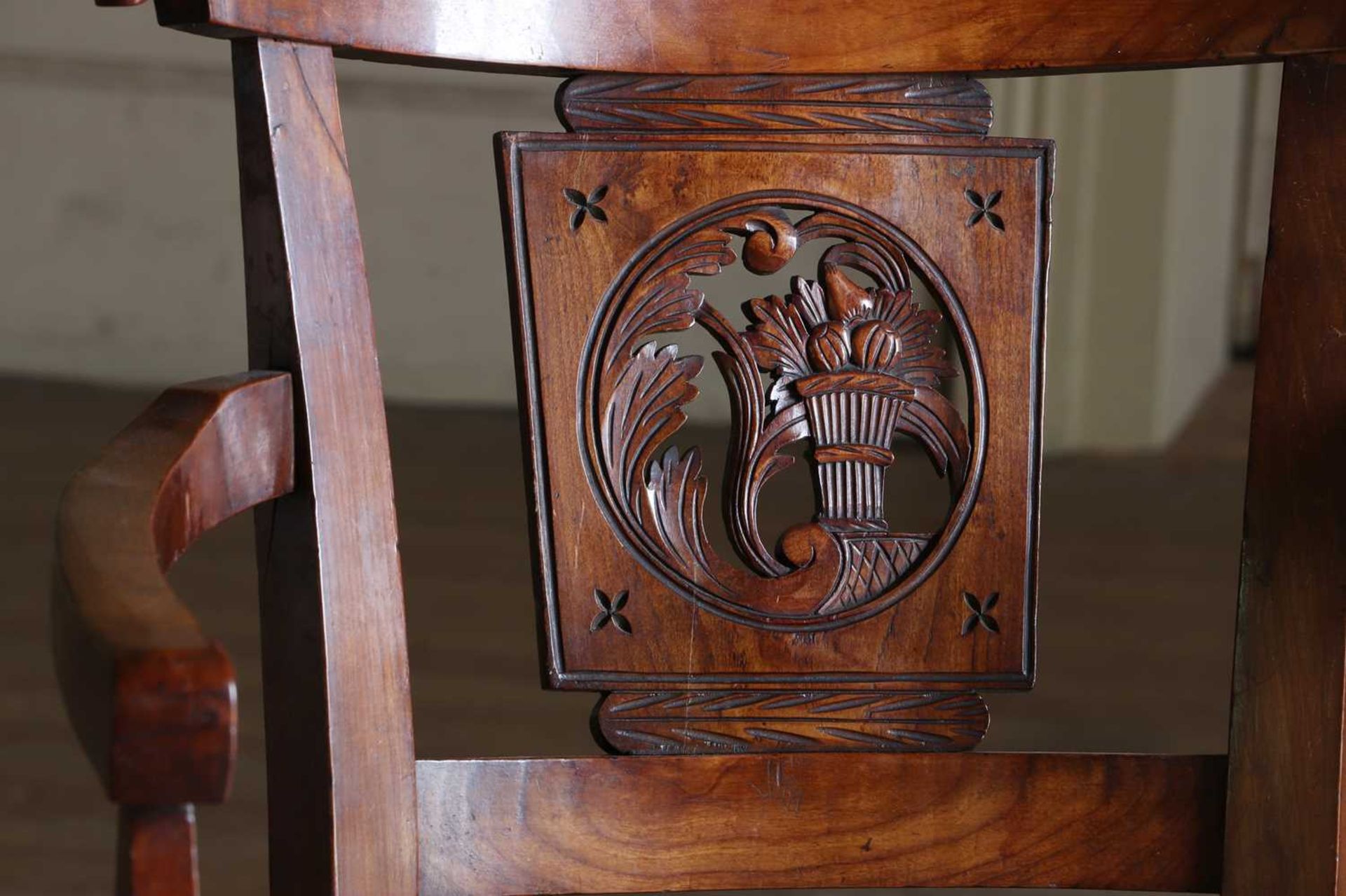 ☘ A set of four Biedermeier walnut bar-back armchairs, - Bild 6 aus 26