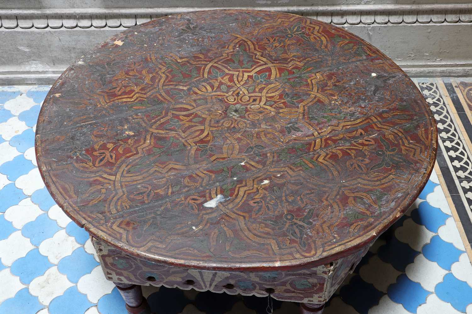 A painted table, - Image 4 of 38