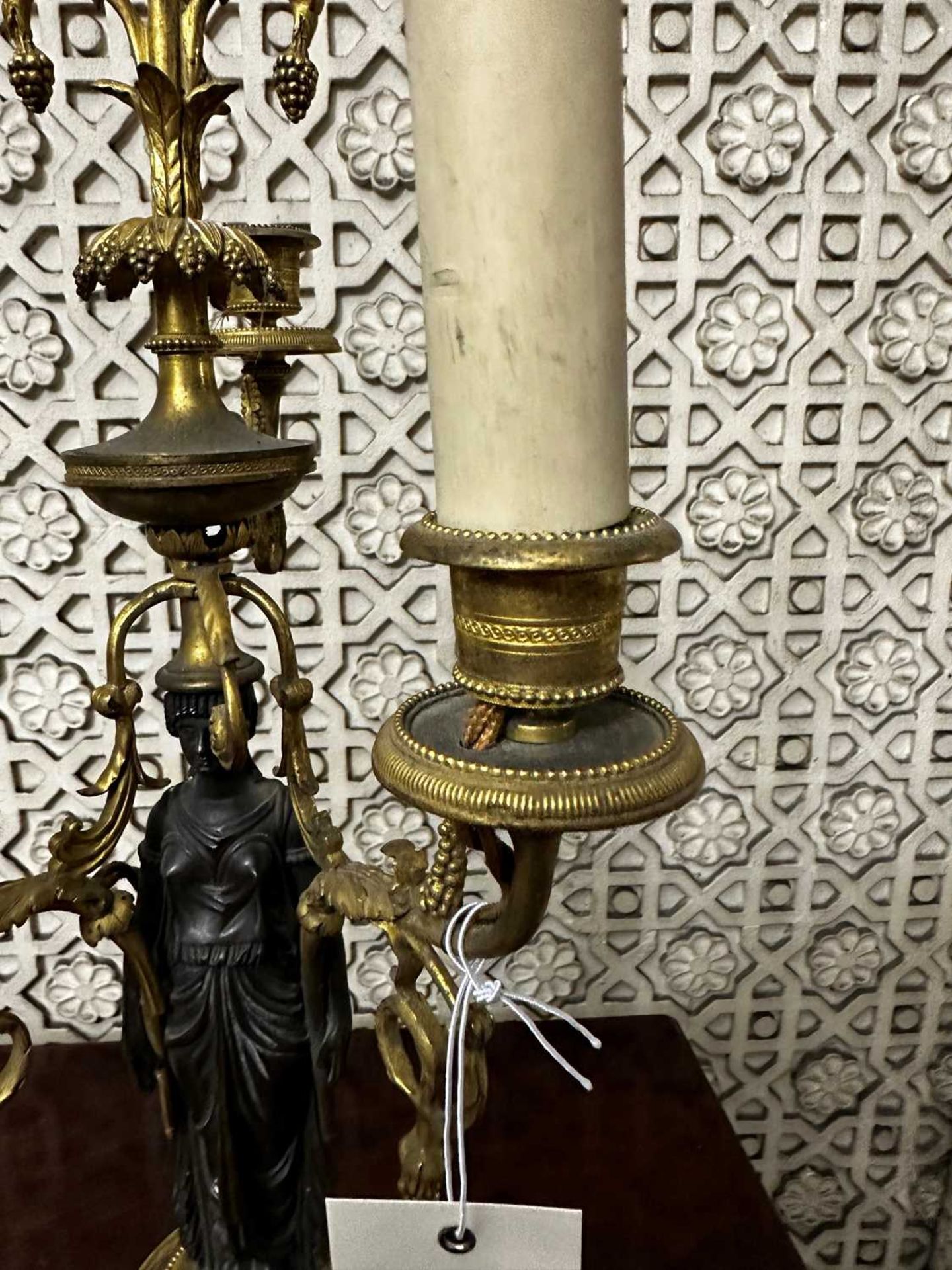 ☘ A pair of Regency gilt and patinated bronze candelabra, - Bild 23 aus 36