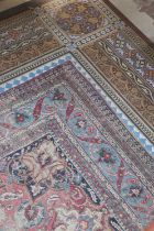 ☘ A large Mashed carpet,