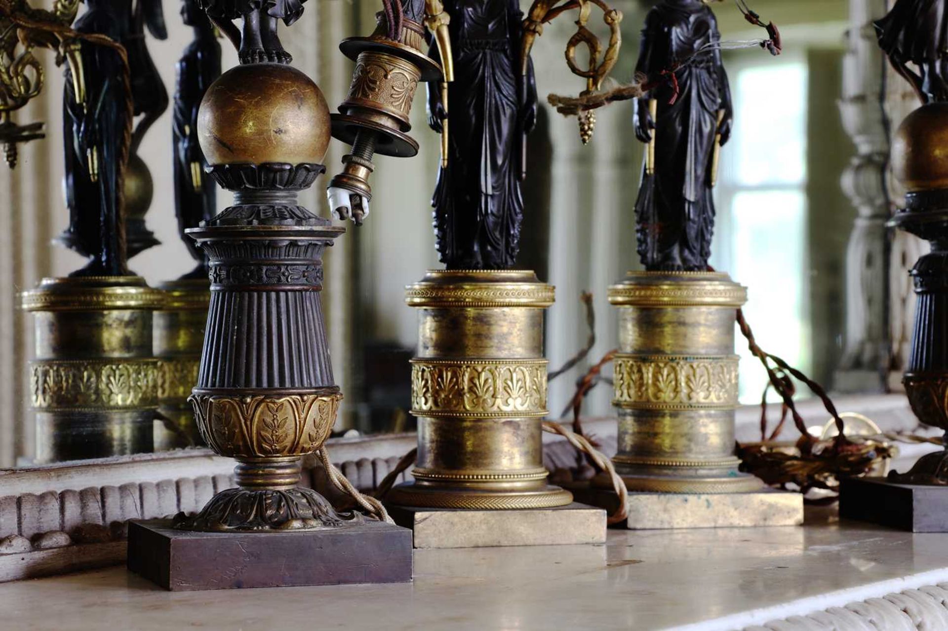 ☘ A pair of Regency gilt and patinated bronze candelabra, - Bild 8 aus 36