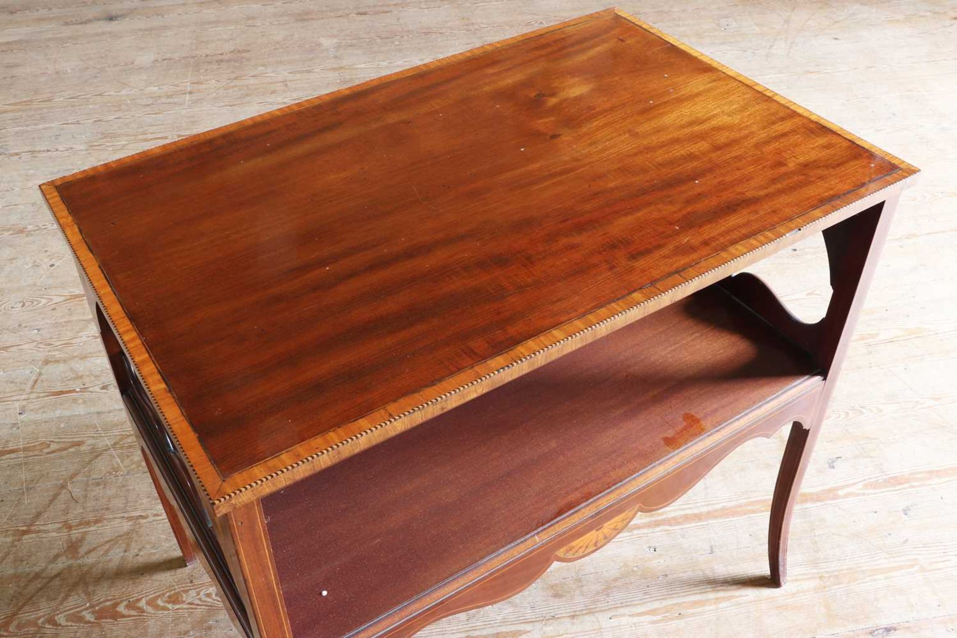 ☘ An Edwardian mahogany centre table, - Image 4 of 4